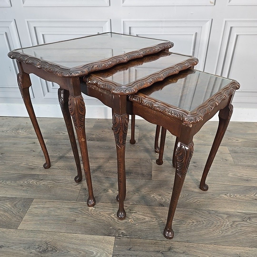 Vintage Nest Of Tables Walnut Veneer Queen Anne Antique Style Set Nested Side photo 90.0