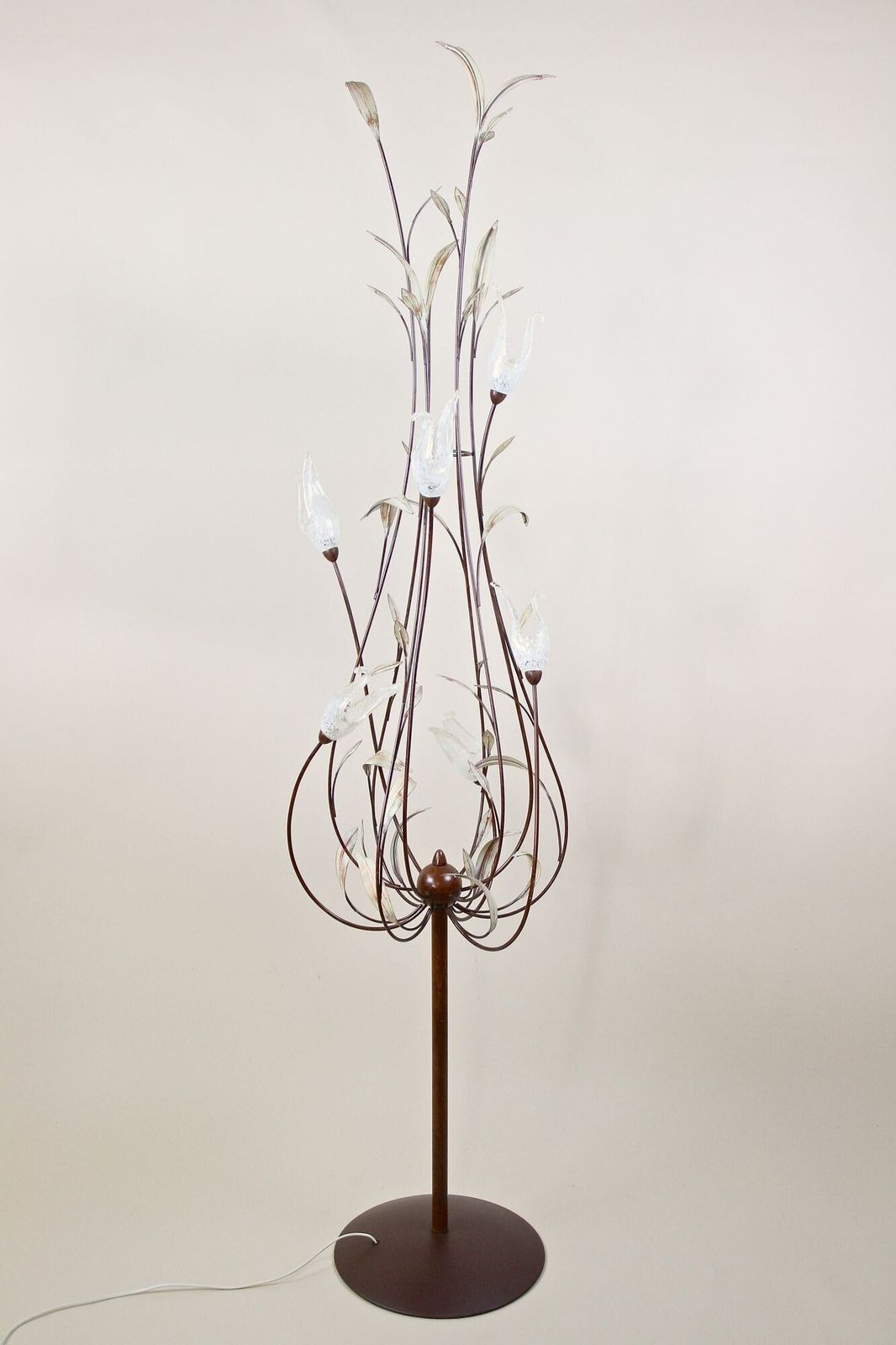20th Century Murano Glass Swan Floor Lamp, Painted Reed Leaves, It Circa 1970 photo for sale
