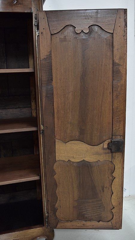 photo furniture Regency Wardrobe Walnut 18th