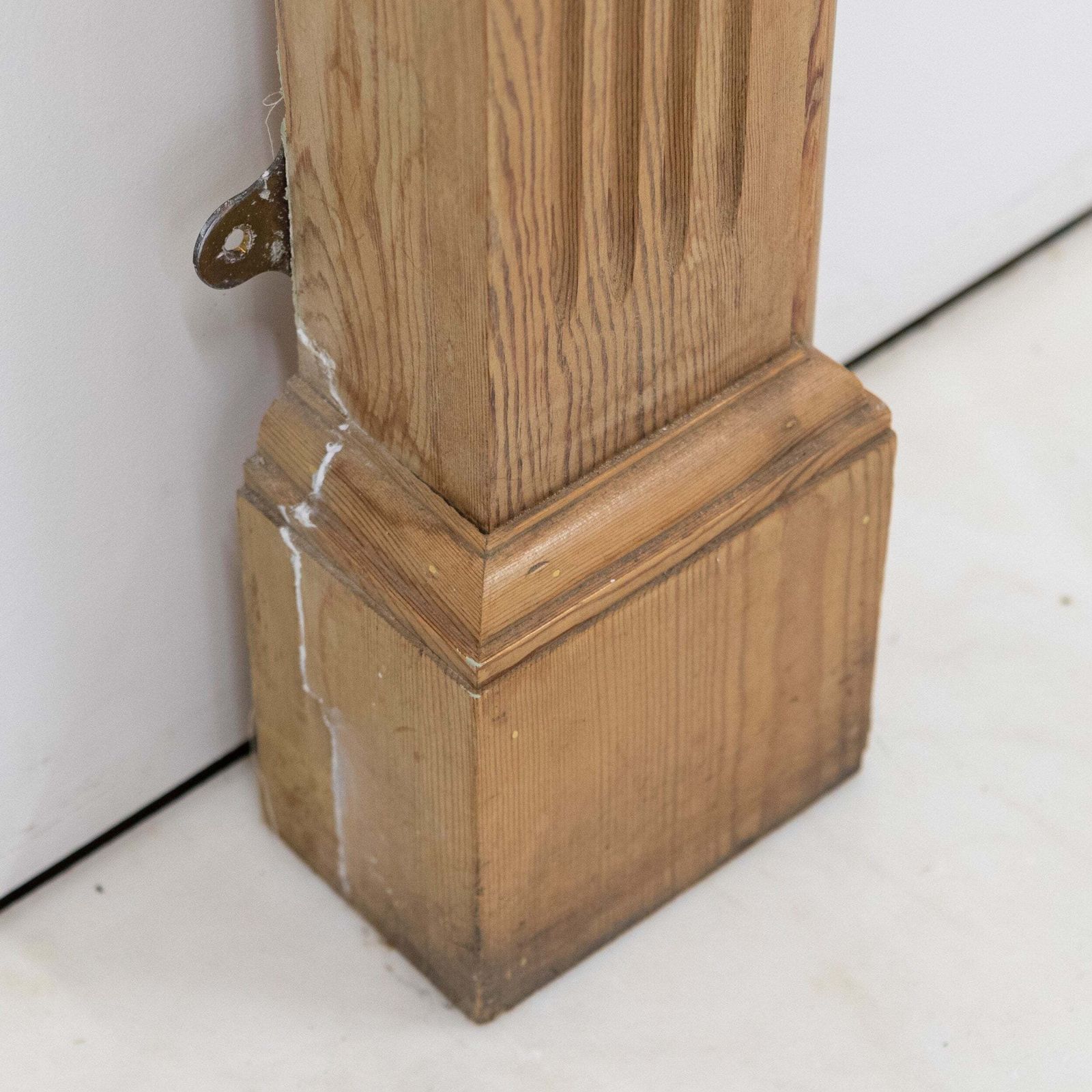 photo furniture Antique Pine Wooden Fireplace Surround