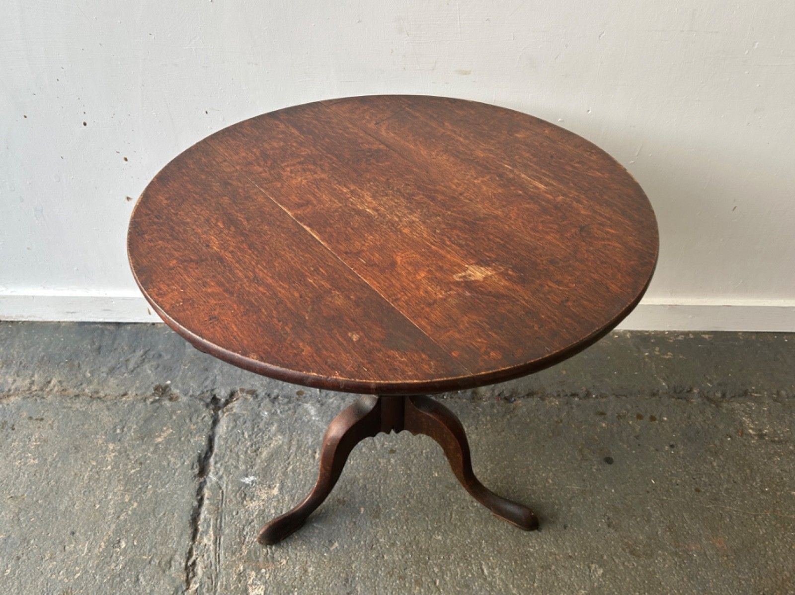 Georgian Style Antique Tilt Top Tripod Occasional Side Table photo furniture