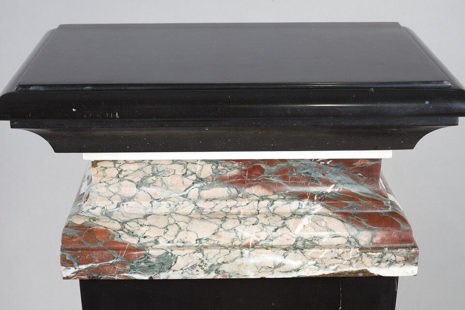 Home Decor Pair Of Black And Red Marble Sheaths, 19th Century photo