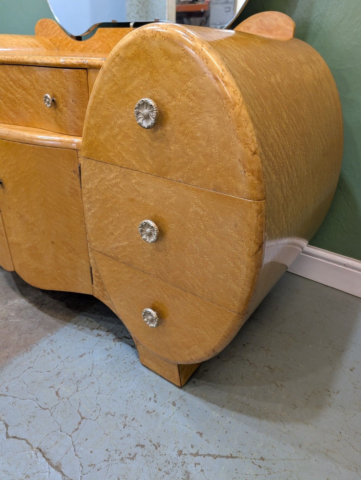 photo furniture Art Deco Birdseye Maple Dressing Table C.1930s