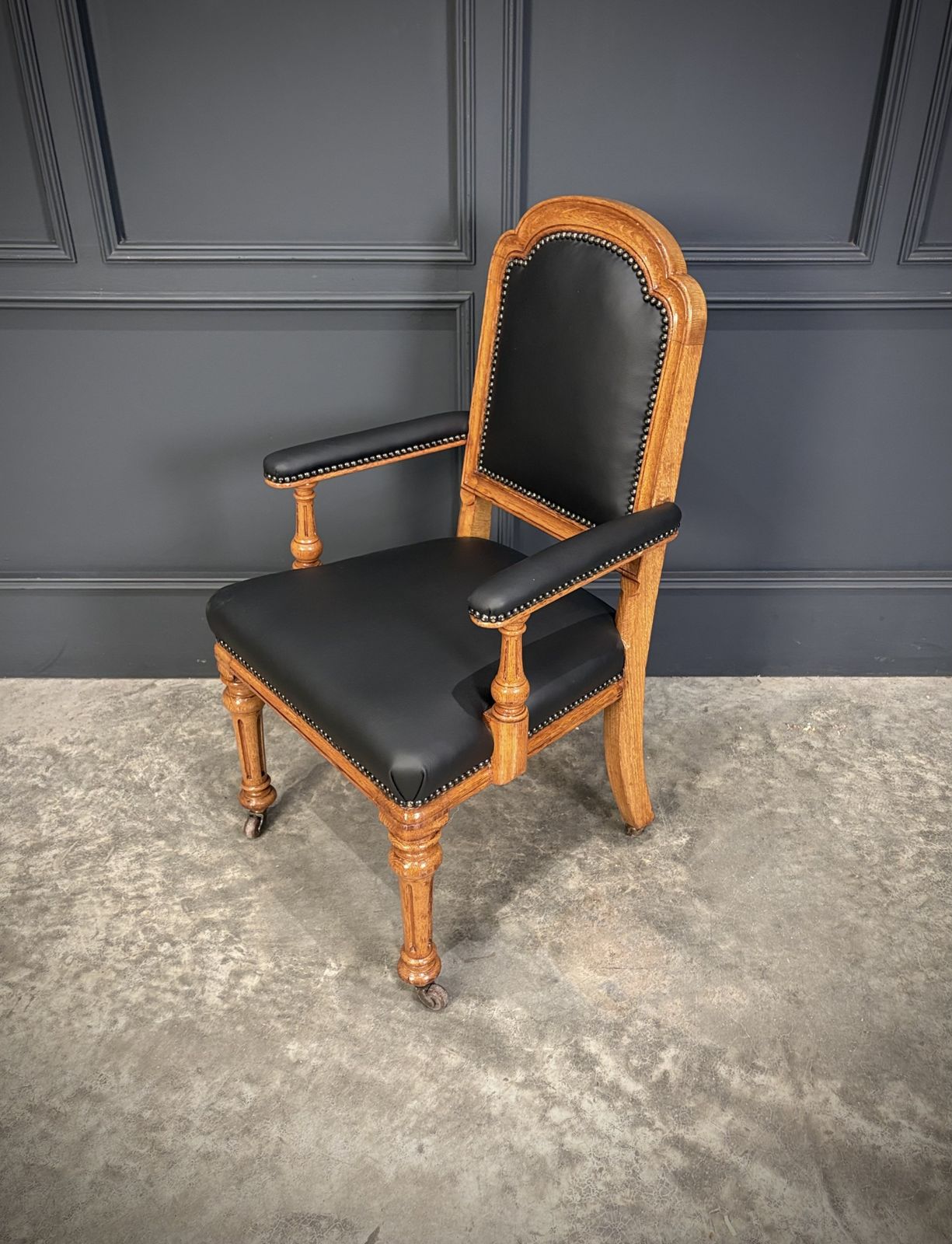 Oak & Leather Armchair By W.Williamson & Sons photo vinterior