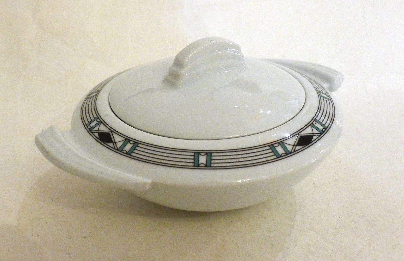 Delphes Sugar Bowl In Porcelain By Guy Degrenne For Limoges, France, 1980 photo buy