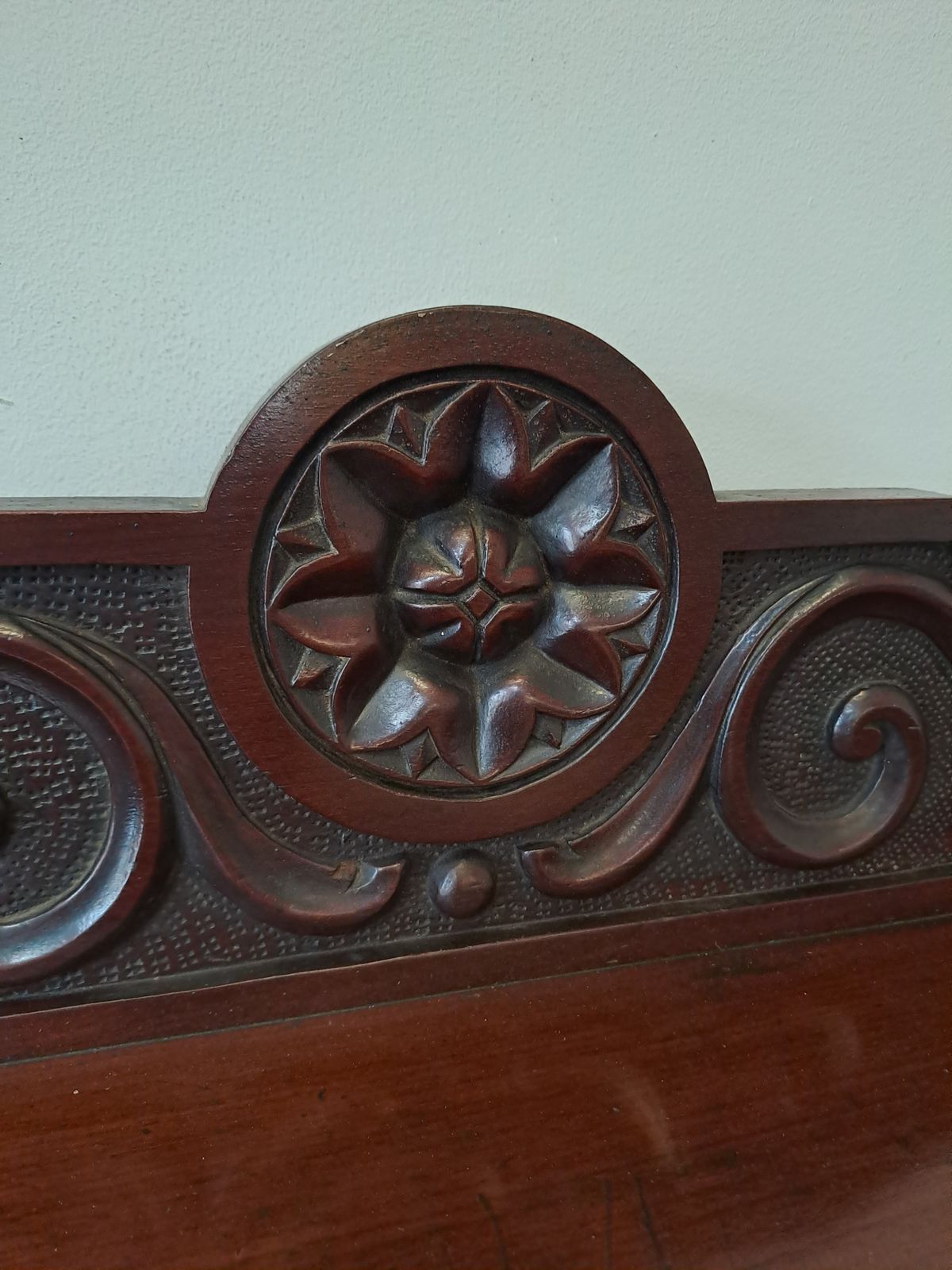 Fine Mid 19th Century English Mahogany Dumb Waiter photo vinterior