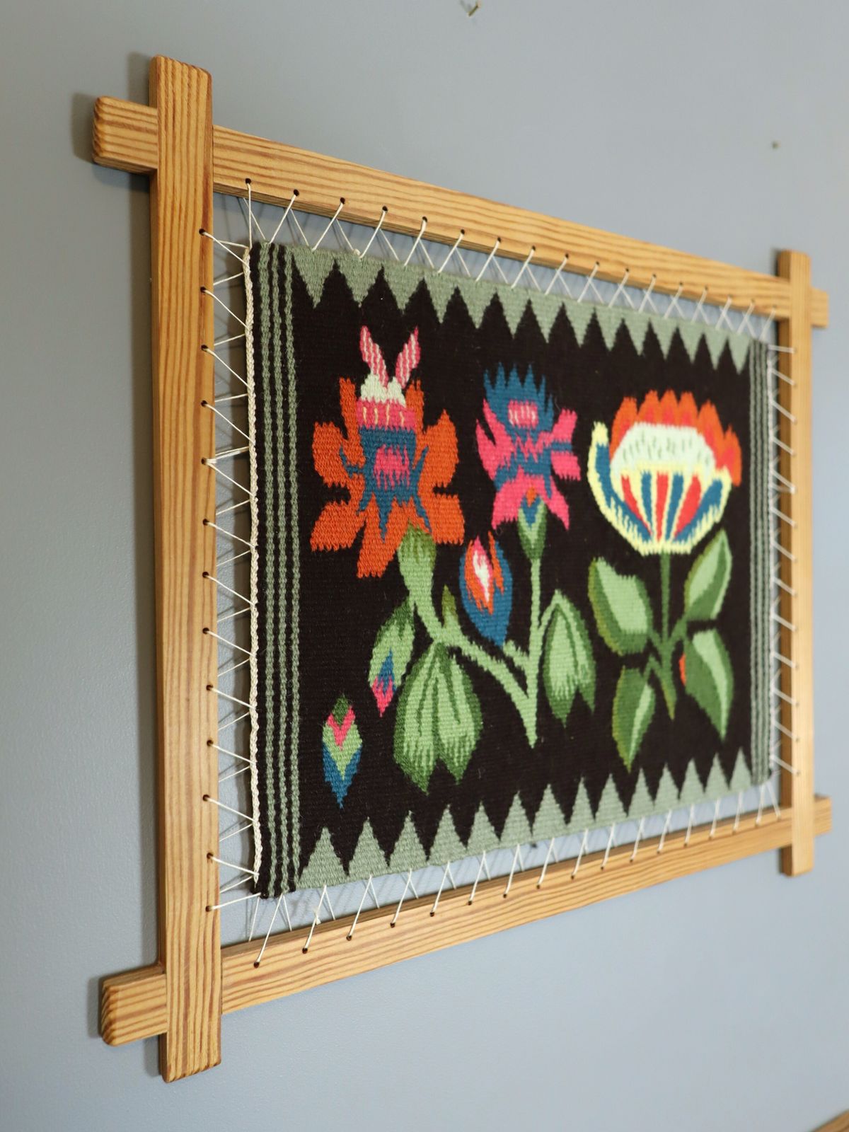 Folk Flowers Oil Painting, 1970s photo Art
