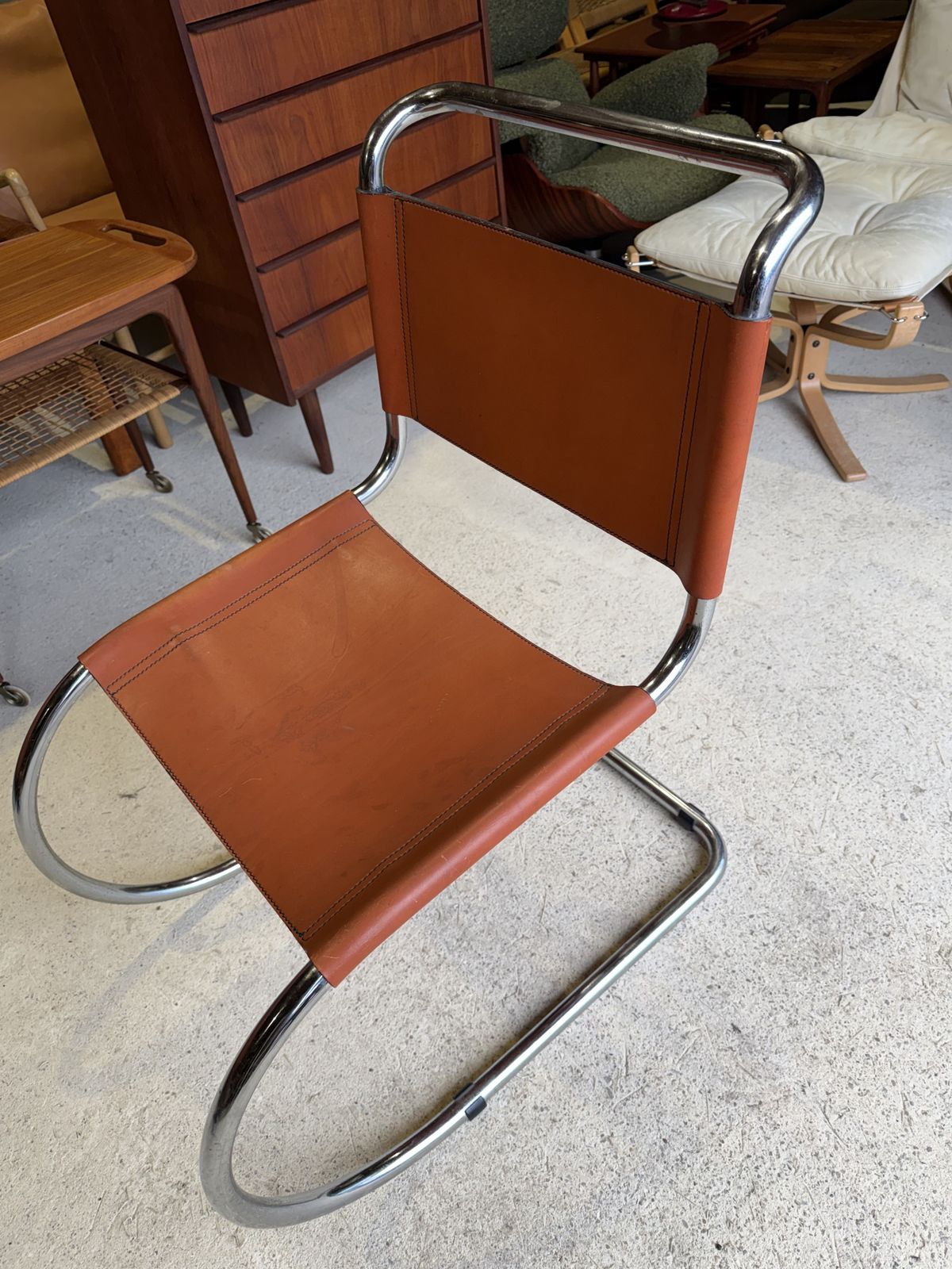 Tan Leather Mr10 Cantilever Chair In The Manner Of Ludwig Mies Van Der Rohe Bauhaus photo vinterior