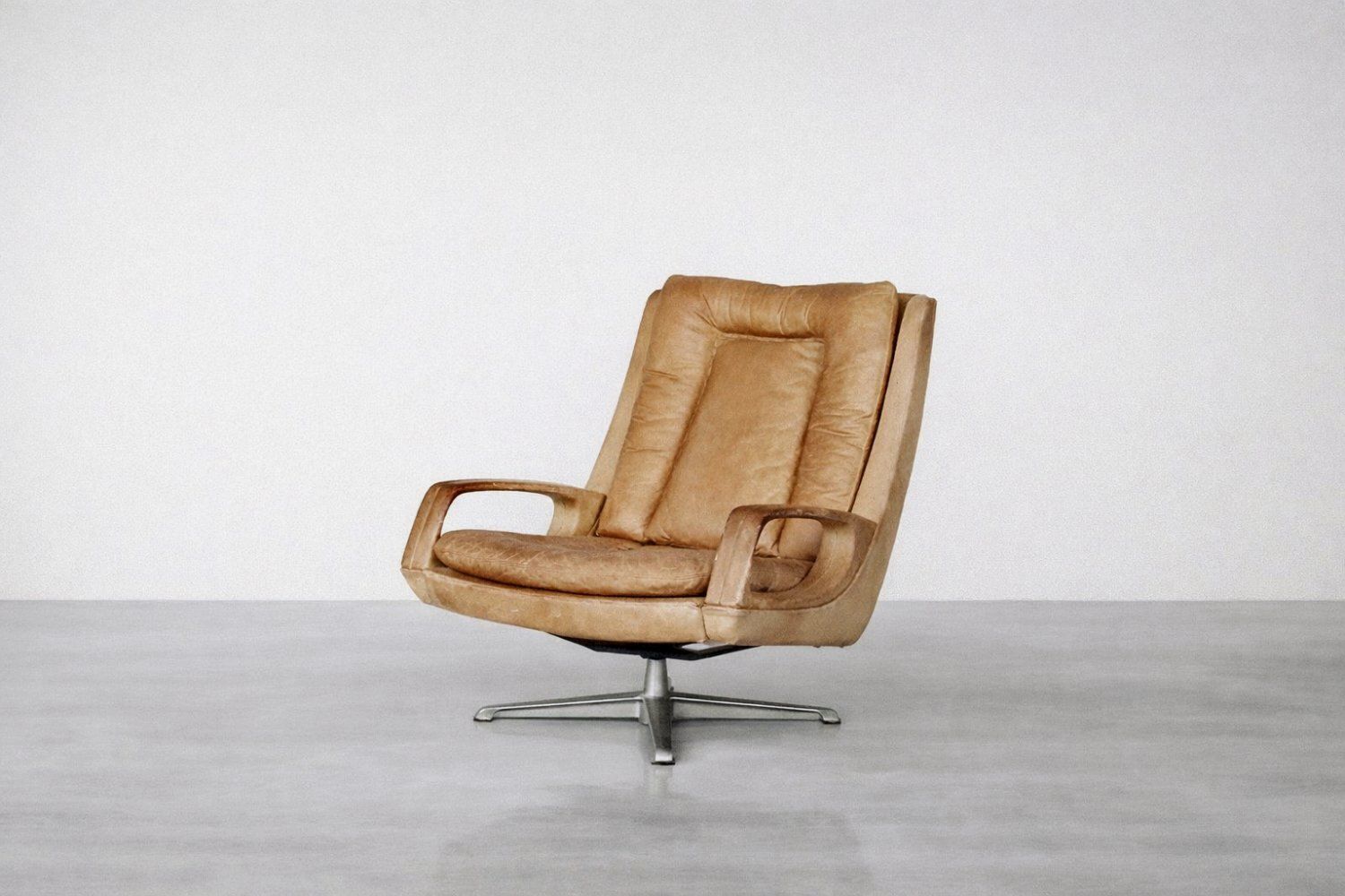 Mid Century Modern German Leather Swivel Chairs From Carl Straub, 1950s, Set Of 2 photo for sale