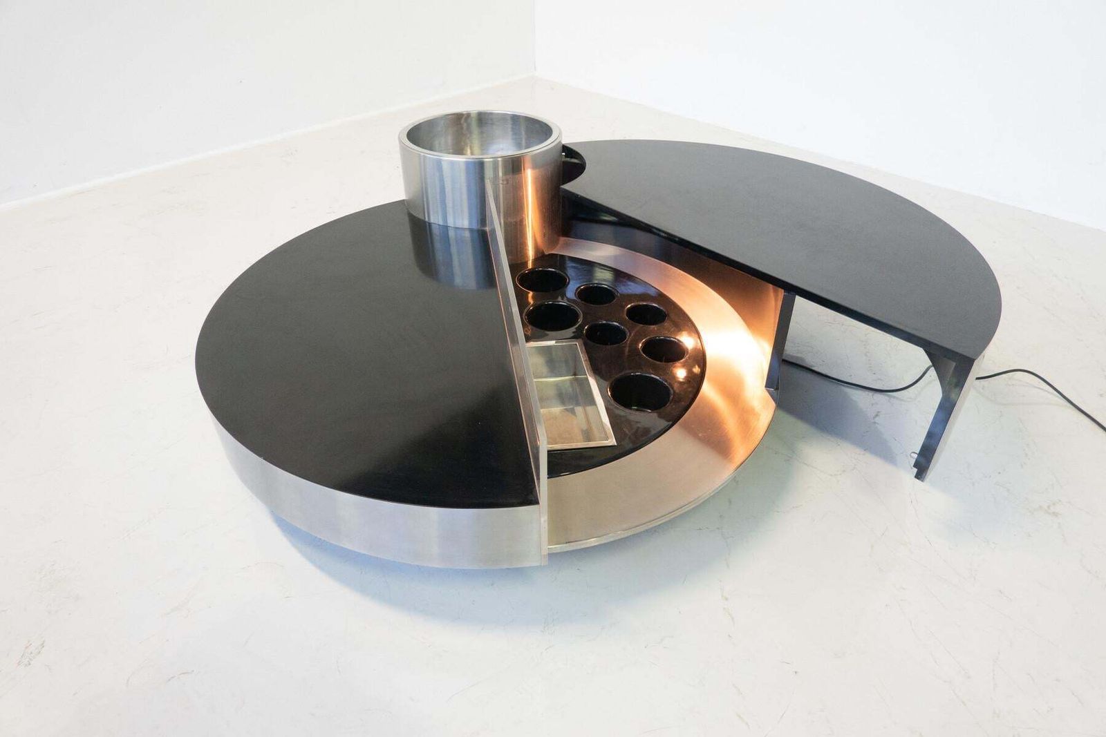 photo furniture Coffee Table Dry Bar Stainless Steel By Massimo Papiri For Sabot, Italy, 1970s