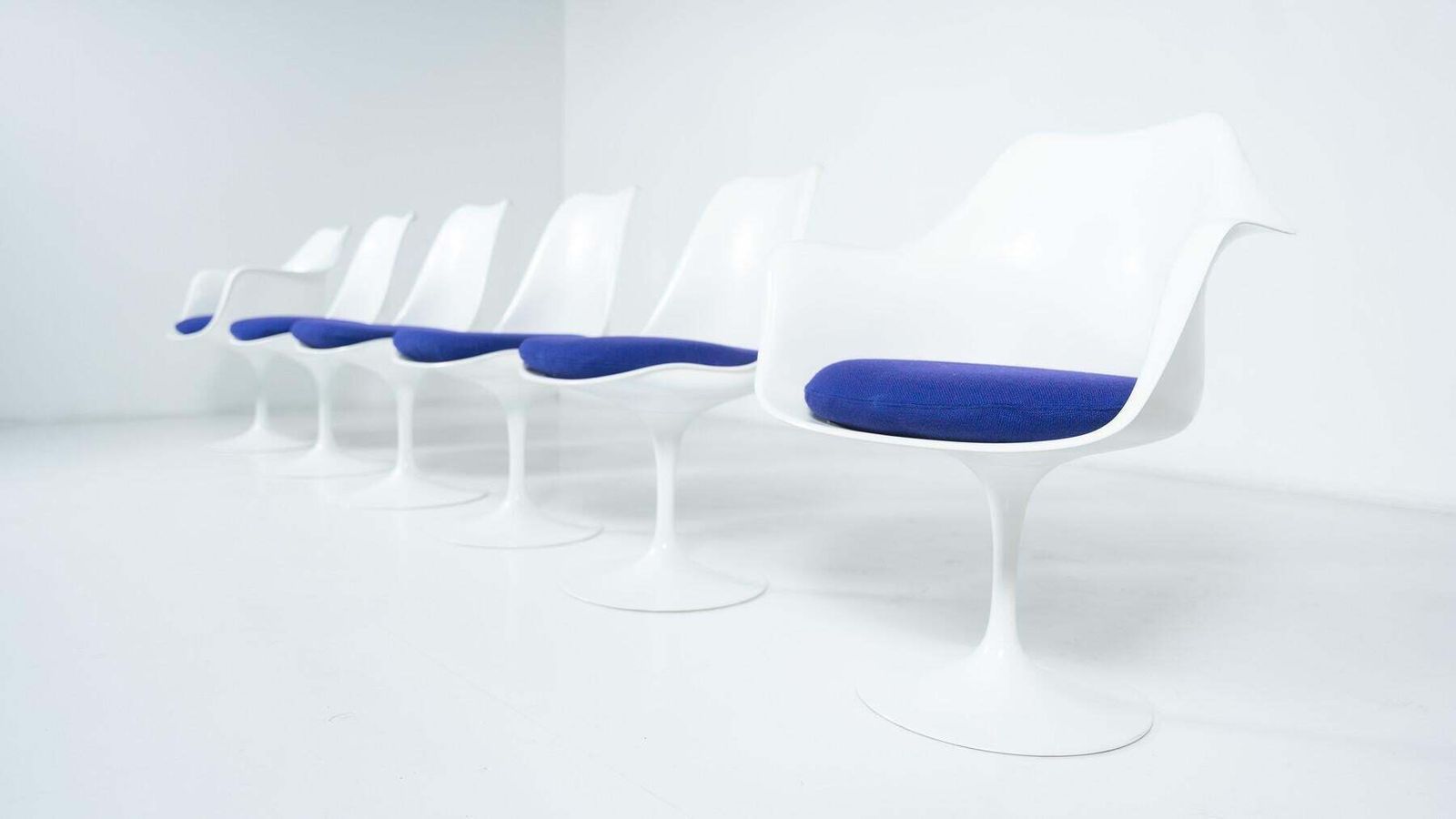 "Tulip" Chairs And Amrchairs By Eero Saarinen, Knoll Studio   New Upholstery photo 10865.0