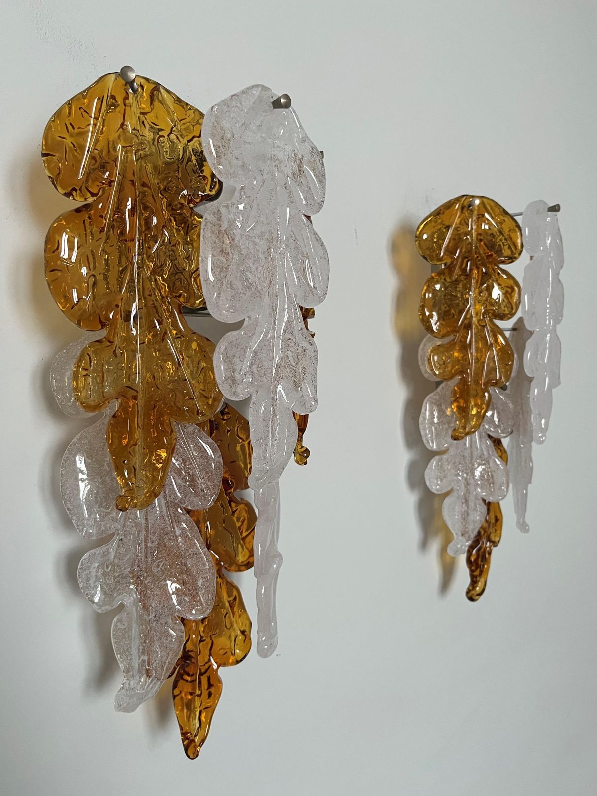 Italian Midcentury Pair Of Amberclear Murano Leaf Wall Sconces By Mazzega, 1970s photo vinterior