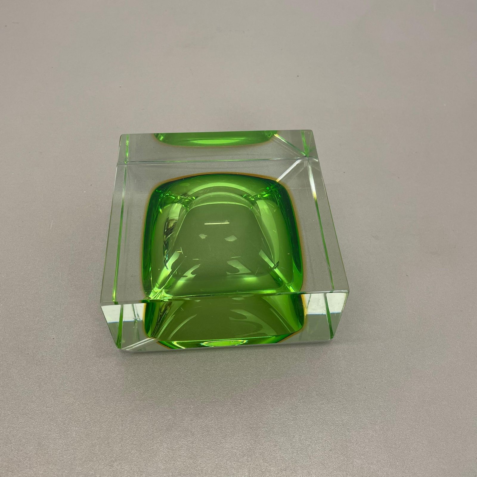 photo vintage Murano Green Glass Sommerso Block Cube Ashtray Element Flavio Poli, Italy, 1970s