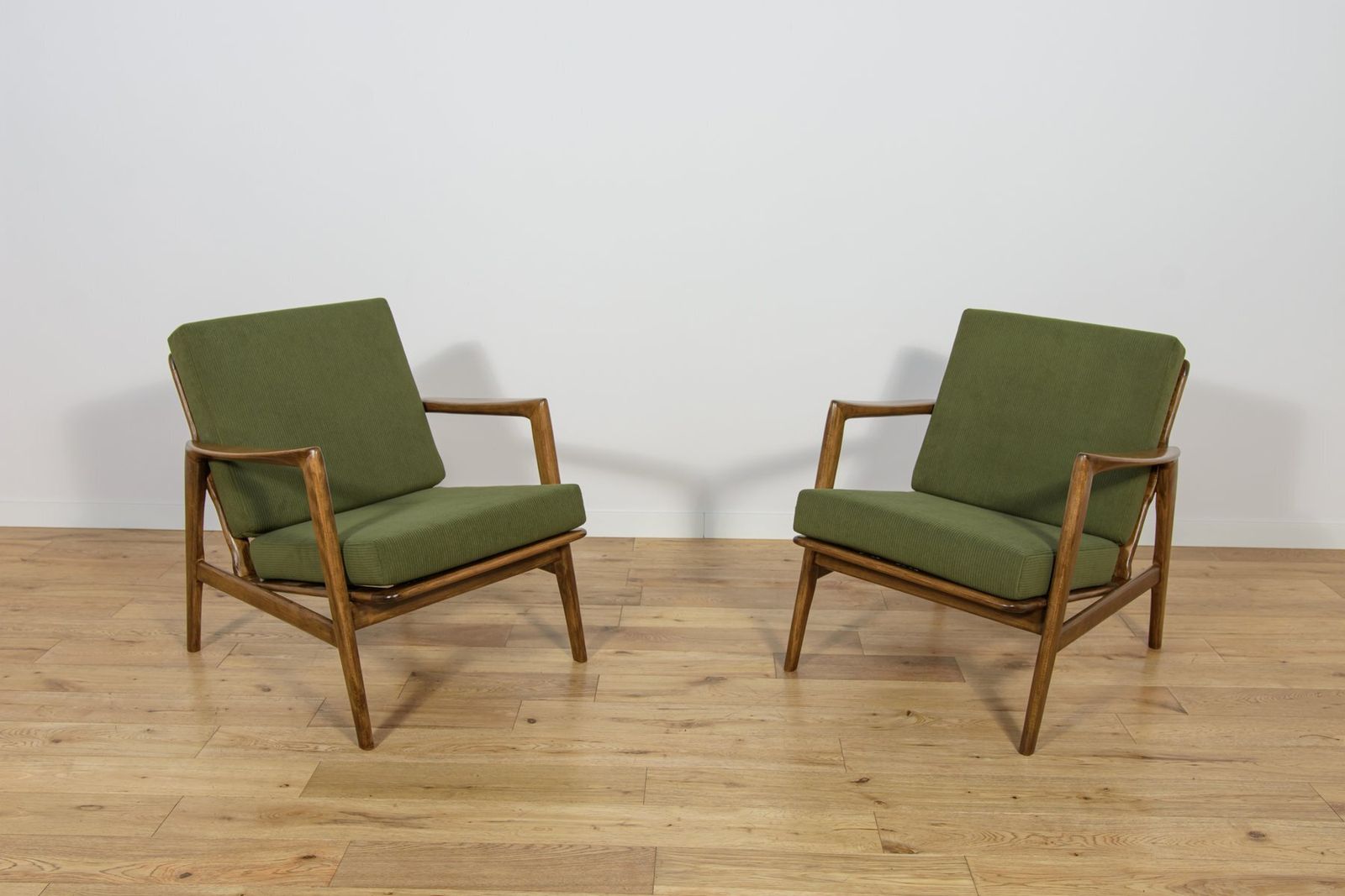 Model 300 139 Lounge Chairs From Swarzędz Factory, 1960s, Set Of 2