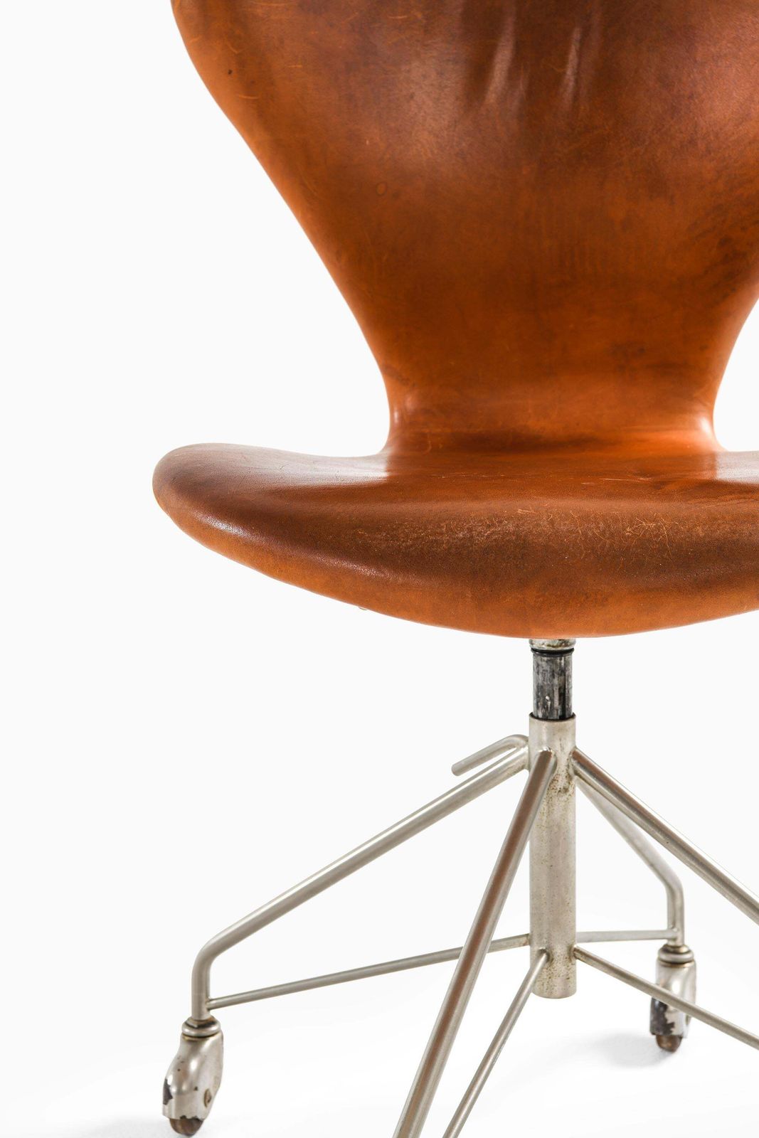 Office Chair In Leather And Steel By Arne Jacobsen, 1968 photo furniture