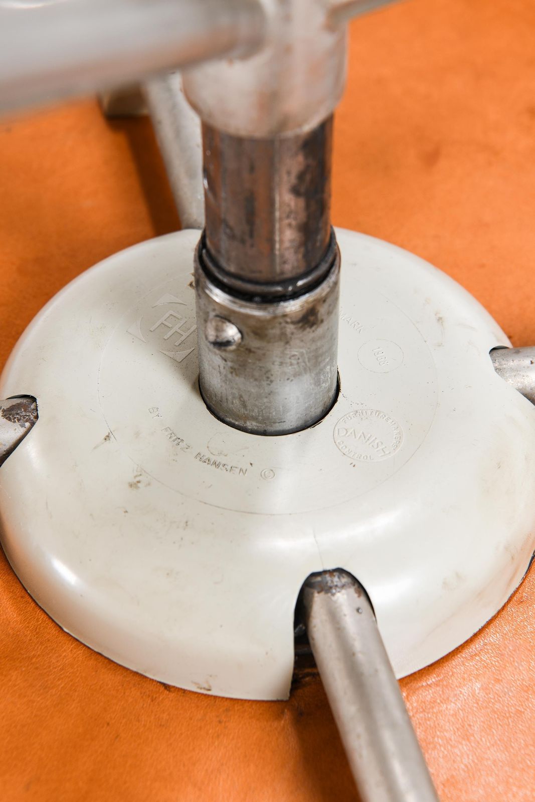 Office Chair In Leather And Steel By Arne Jacobsen, 1968 photo vintage