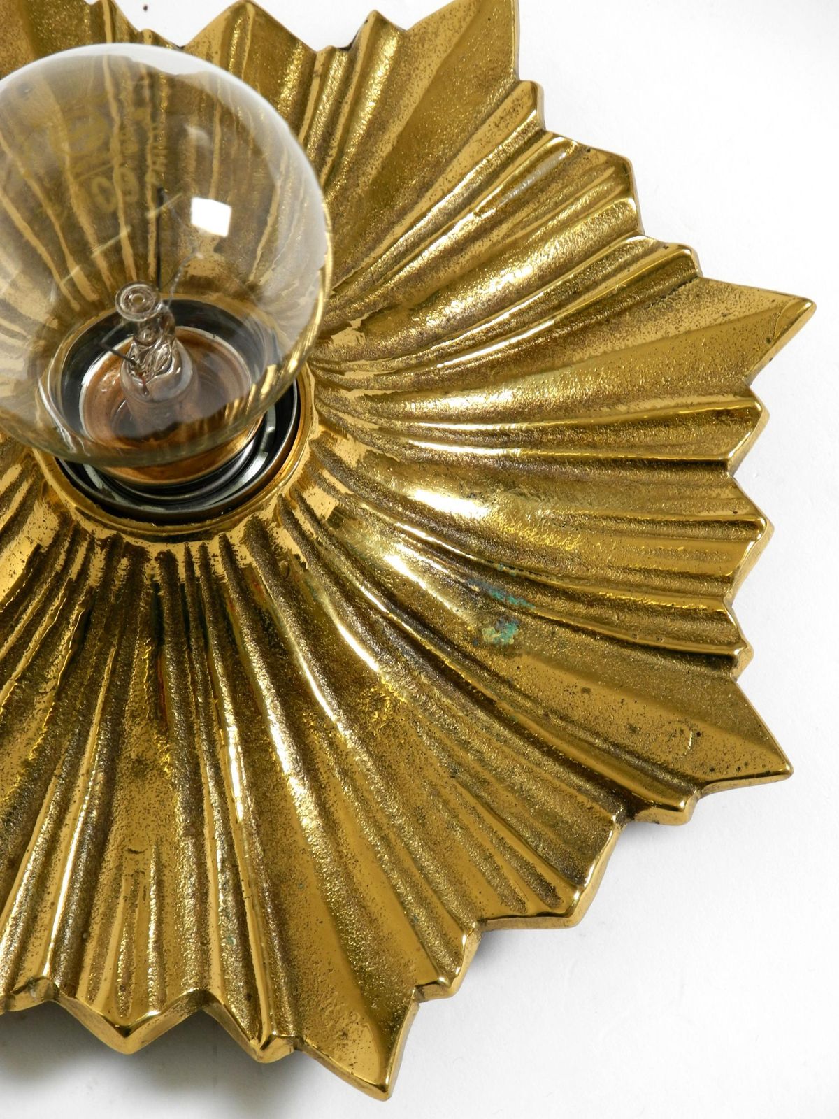 524.0 1960s Space Age Star Design Wall Or Ceiling Lamps In Bronze photo