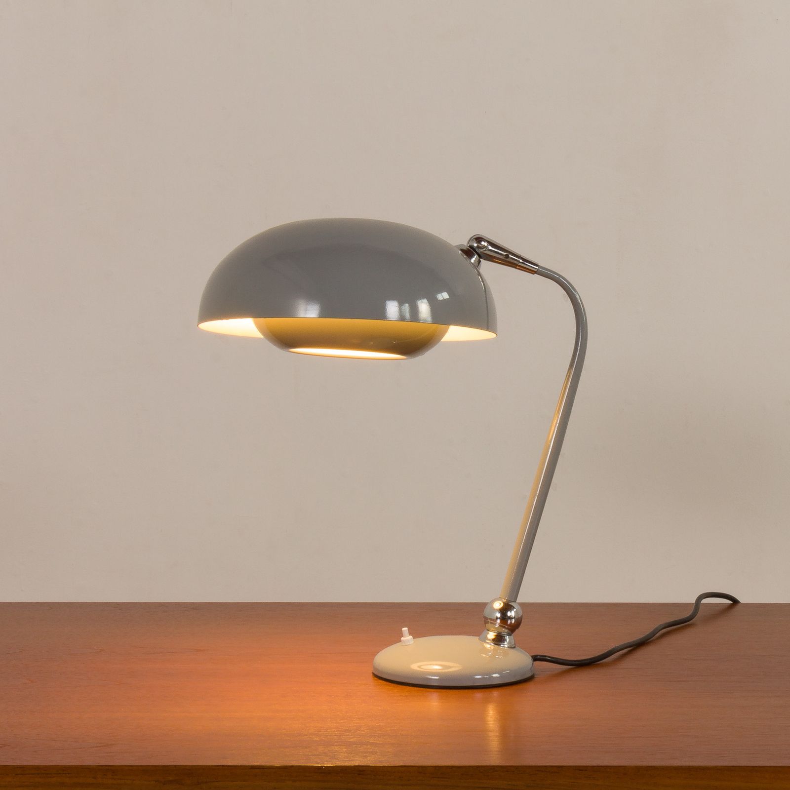Italian Mid Century Desk Lamp Attr. To Stilnovo, 1960s