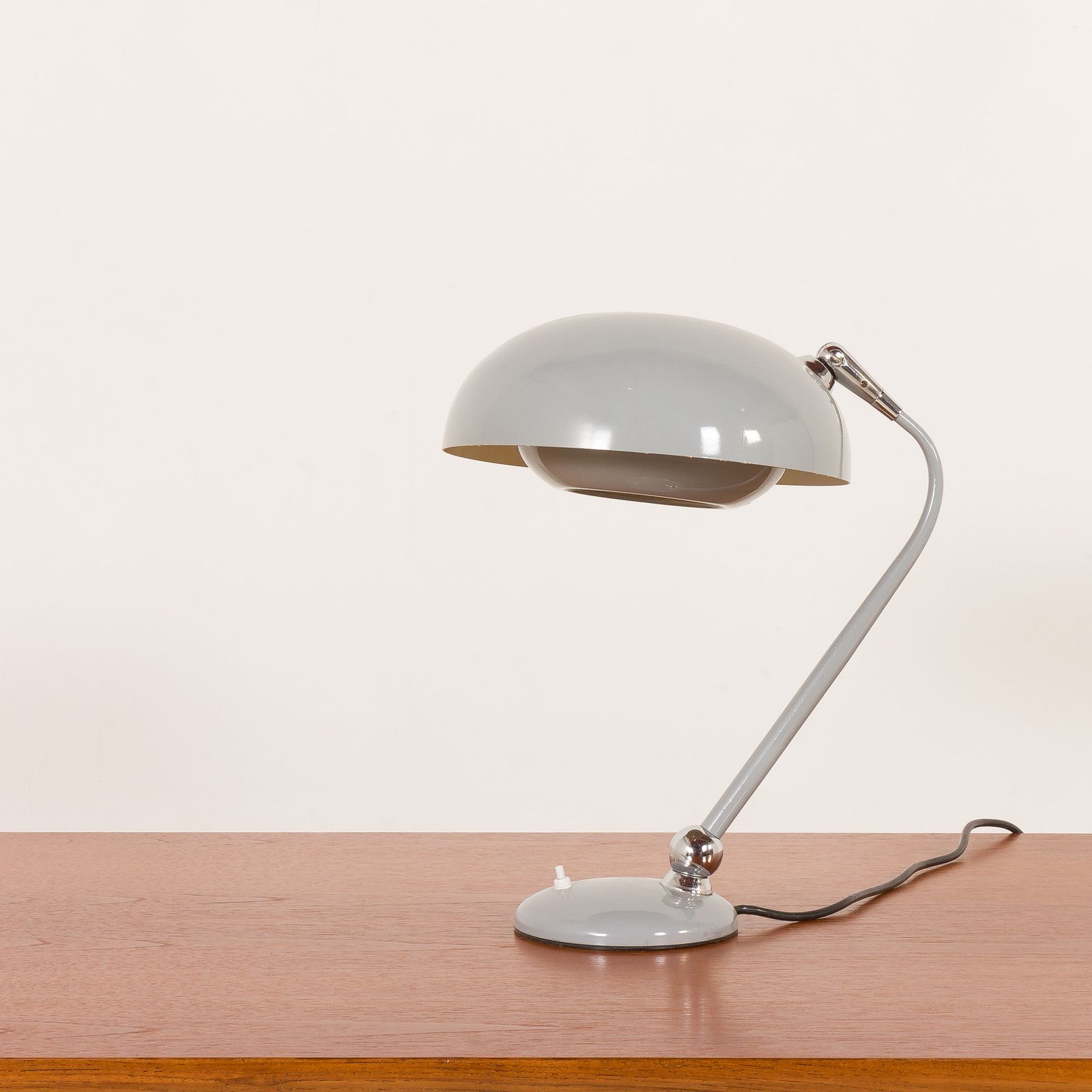 Italian Mid Century Desk Lamp Attr. To Stilnovo, 1960s photo Lighting