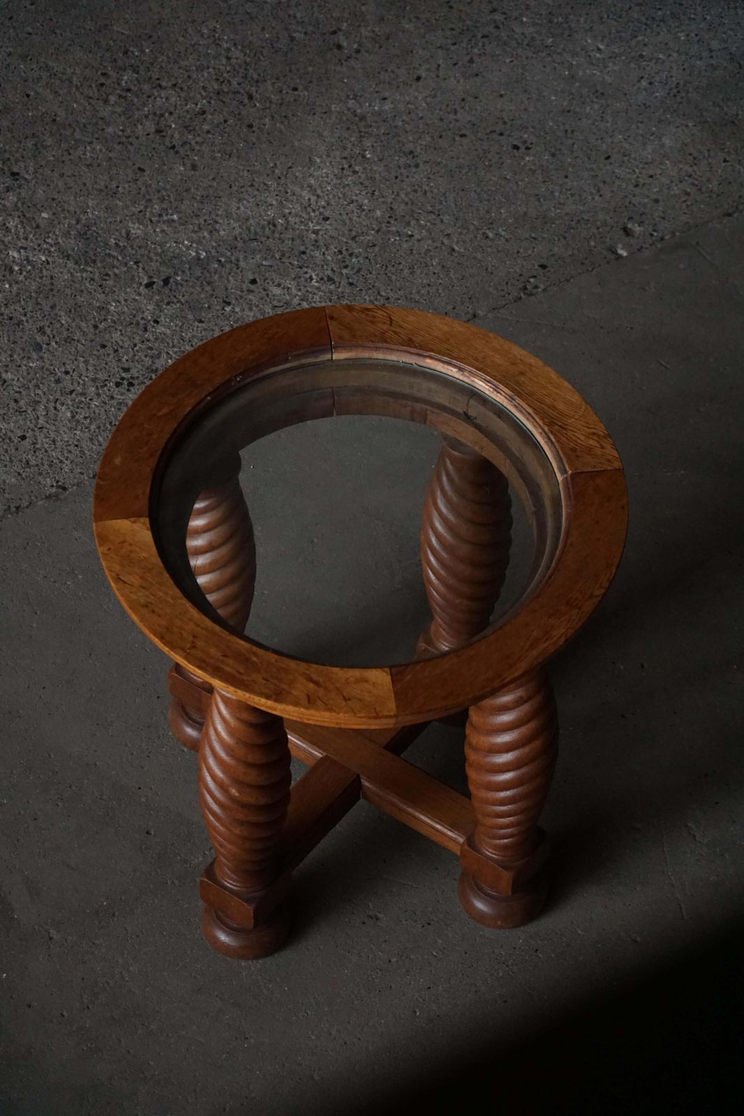 Danish Mid Century Modern, Oak Table With Spiral Turned Legs & Glass Top, 1950s photo vinterior