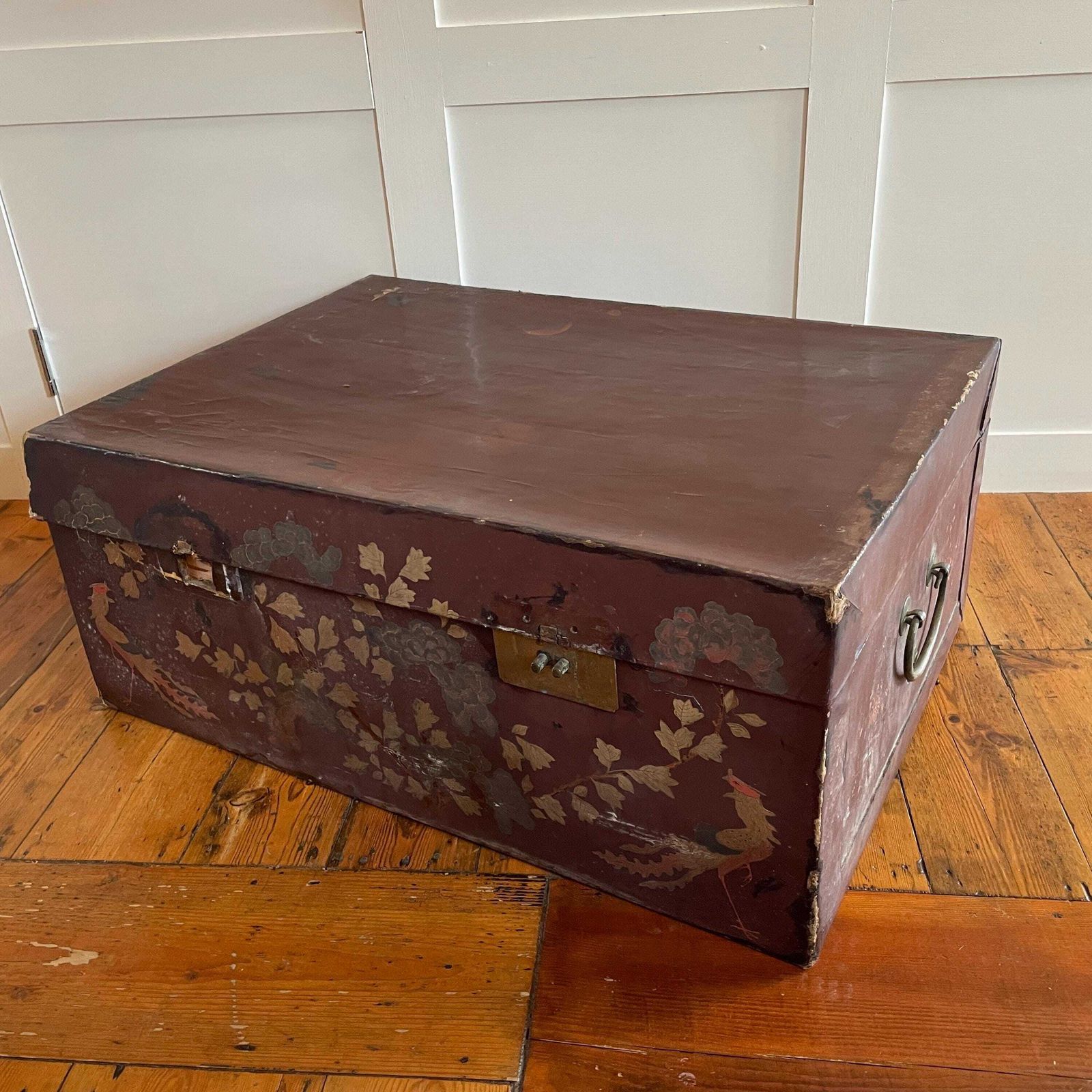 Large Hand Painted Chinese Trunk Dark Red Lacquered Oriental Storage Chest Vintage Blanket Box Coffee Table Decor Asian Chinoiserie photo furniture