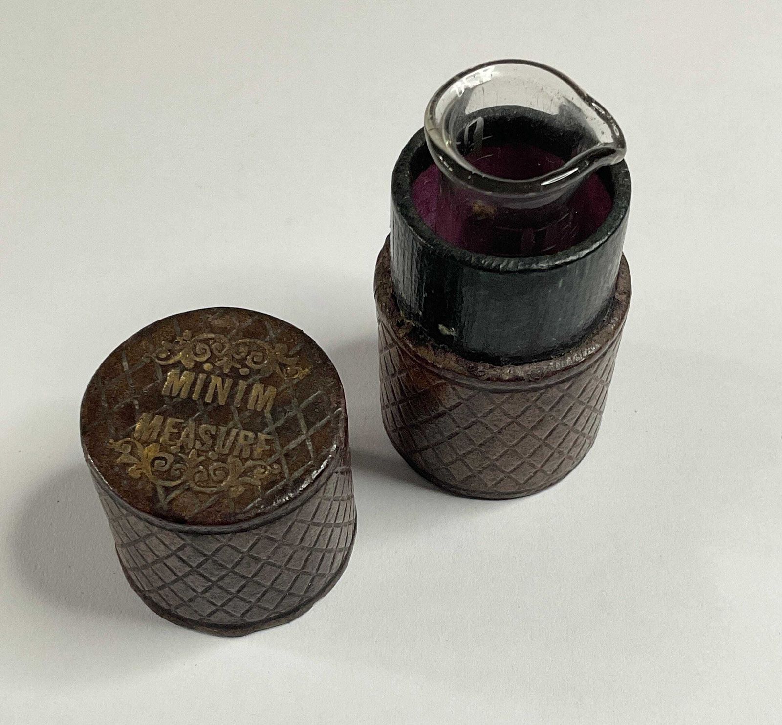 Victorian Apothecary Minim Measure   H. Gilbertson & Sons, London photo 73.0