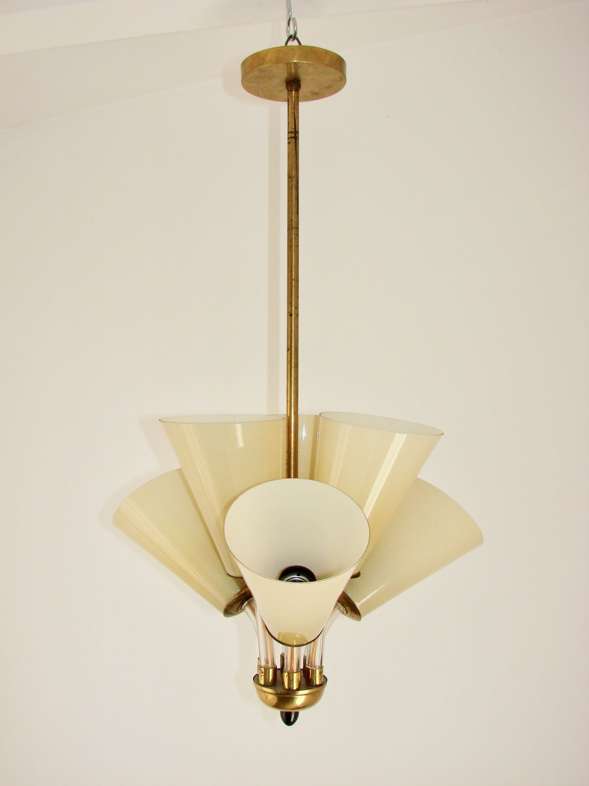 Chandelier Kamenický šenov – Czechoslovakia, 1950s, Brass And Glass photo vintage