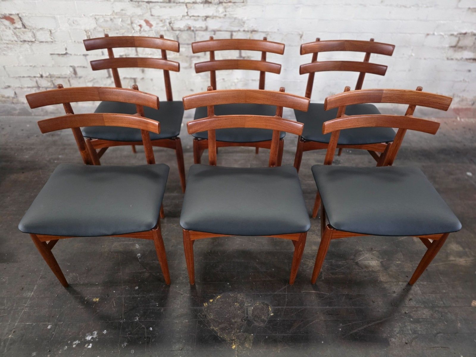 Set Of 6 Danish Teak Mid Century Model 30 Dining Chairs By Poulm Hundevad photo 2800.0