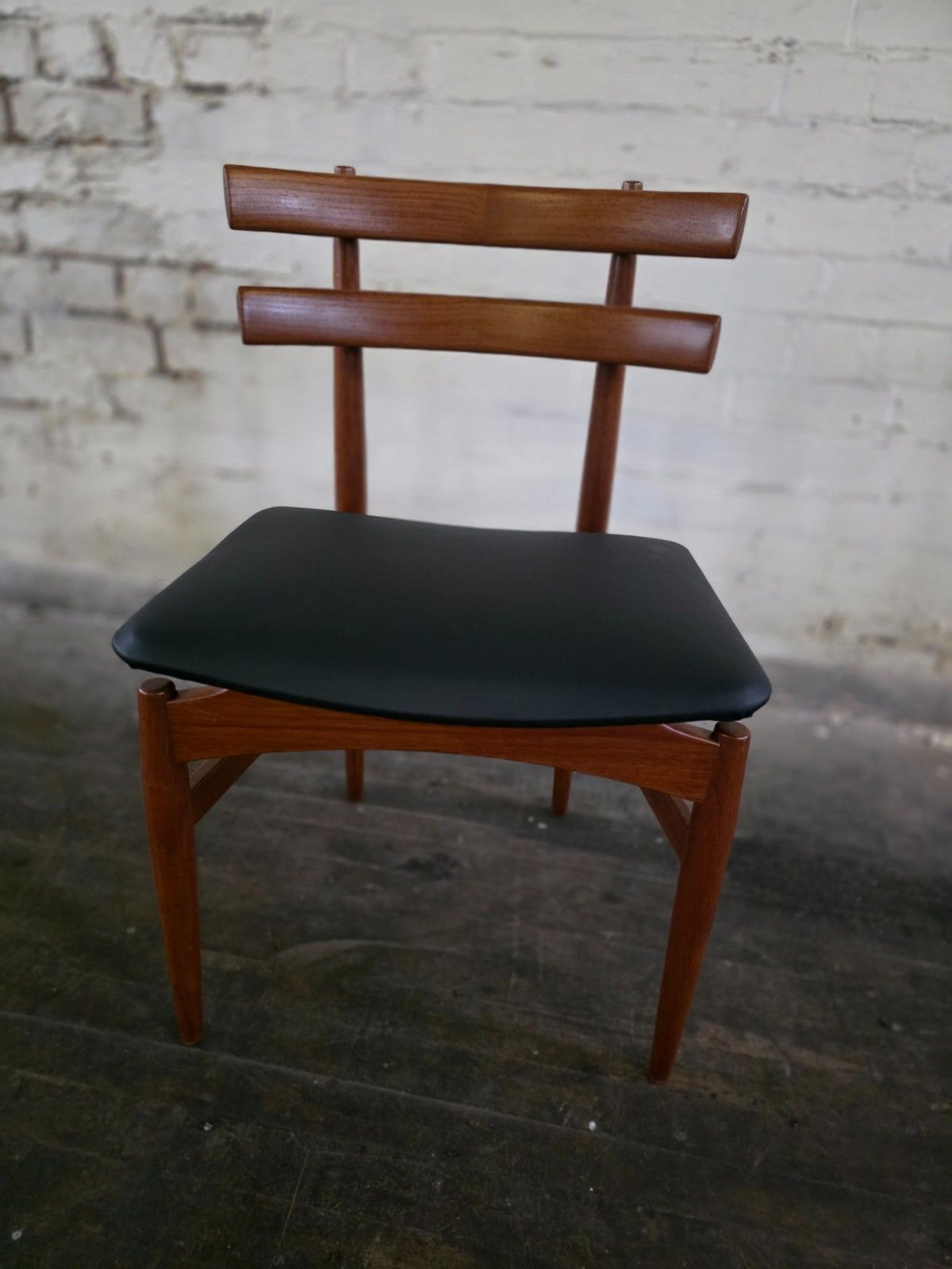 photo buy Set Of 6 Danish Teak Mid Century Model 30 Dining Chairs By Poulm Hundevad
