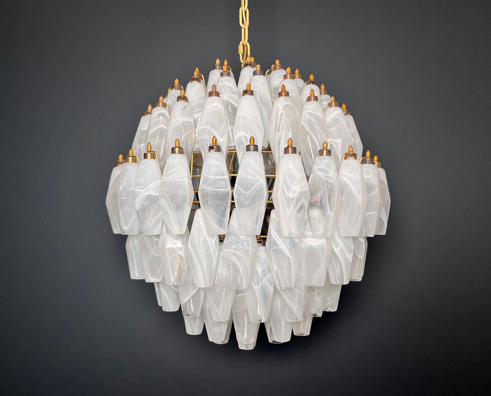 Amazing Spherical Murano Poliedri Chandelier   140 White Alabaster Poliedri