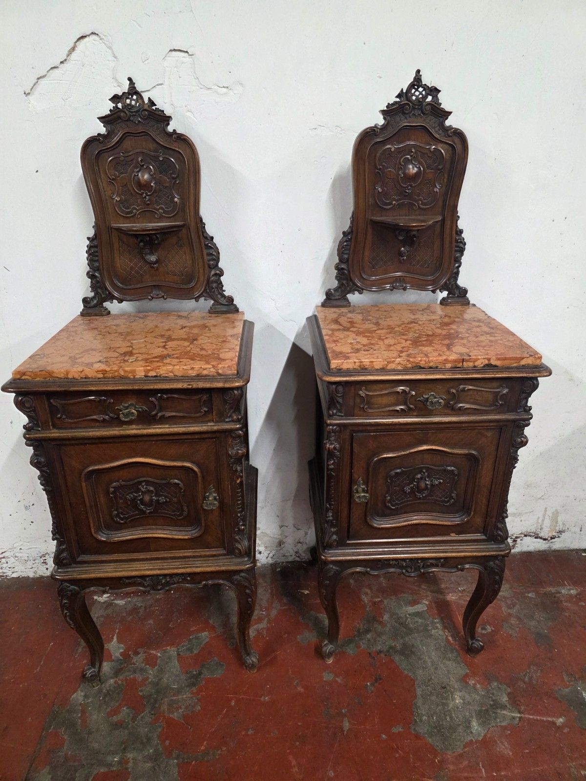 photo vinterior A Pair Of Antique French Marble Top Bedsides Cabinets