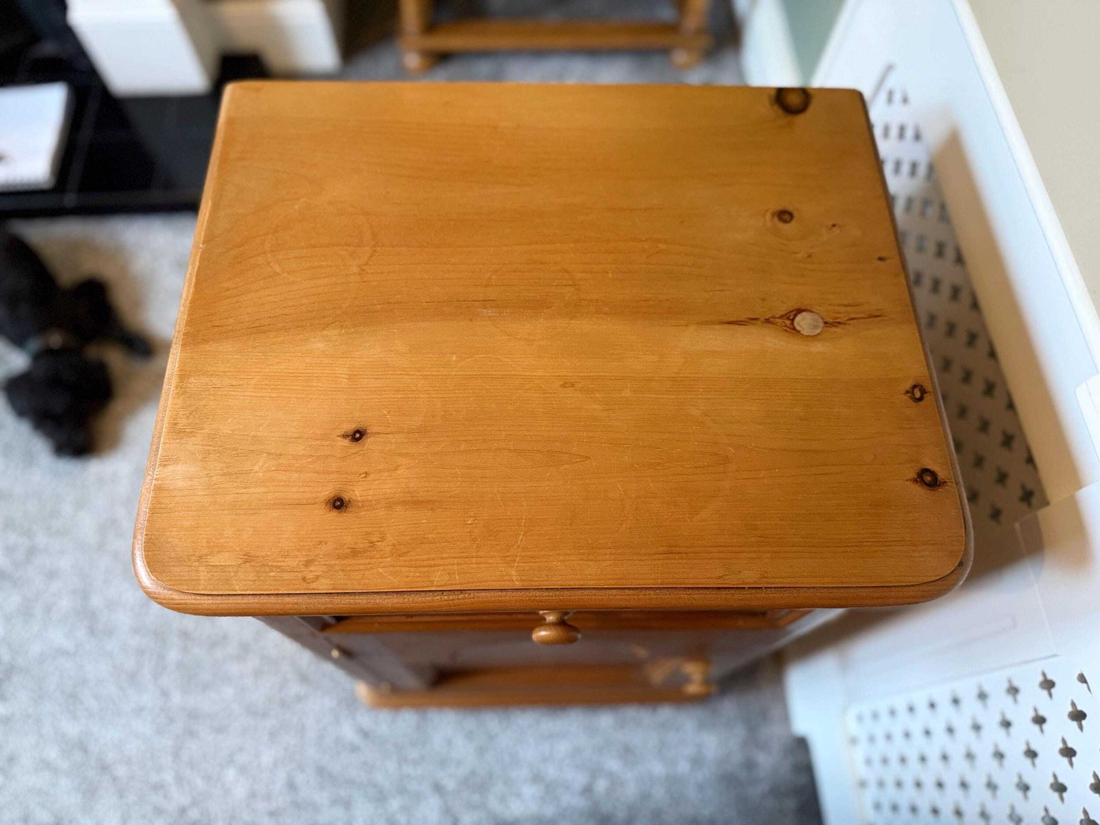 photo vinterior Pair Of Antique Victorian Pine Pot Bedside Tables Chests Lamp Stands