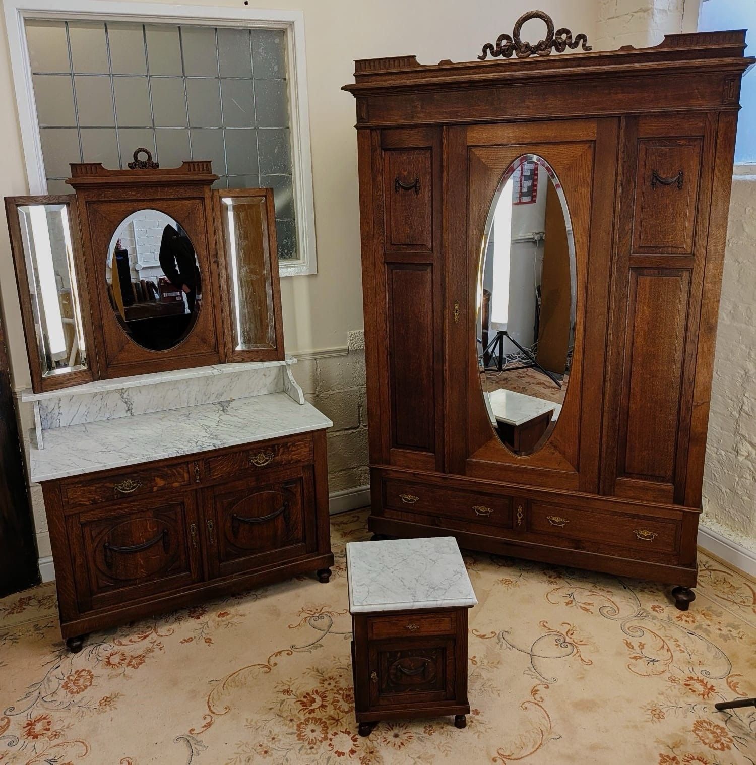 Solid Oak Carved French Continental 4 Piece Double Wardrobe Bedroom Suite C1900 photo 2599.0