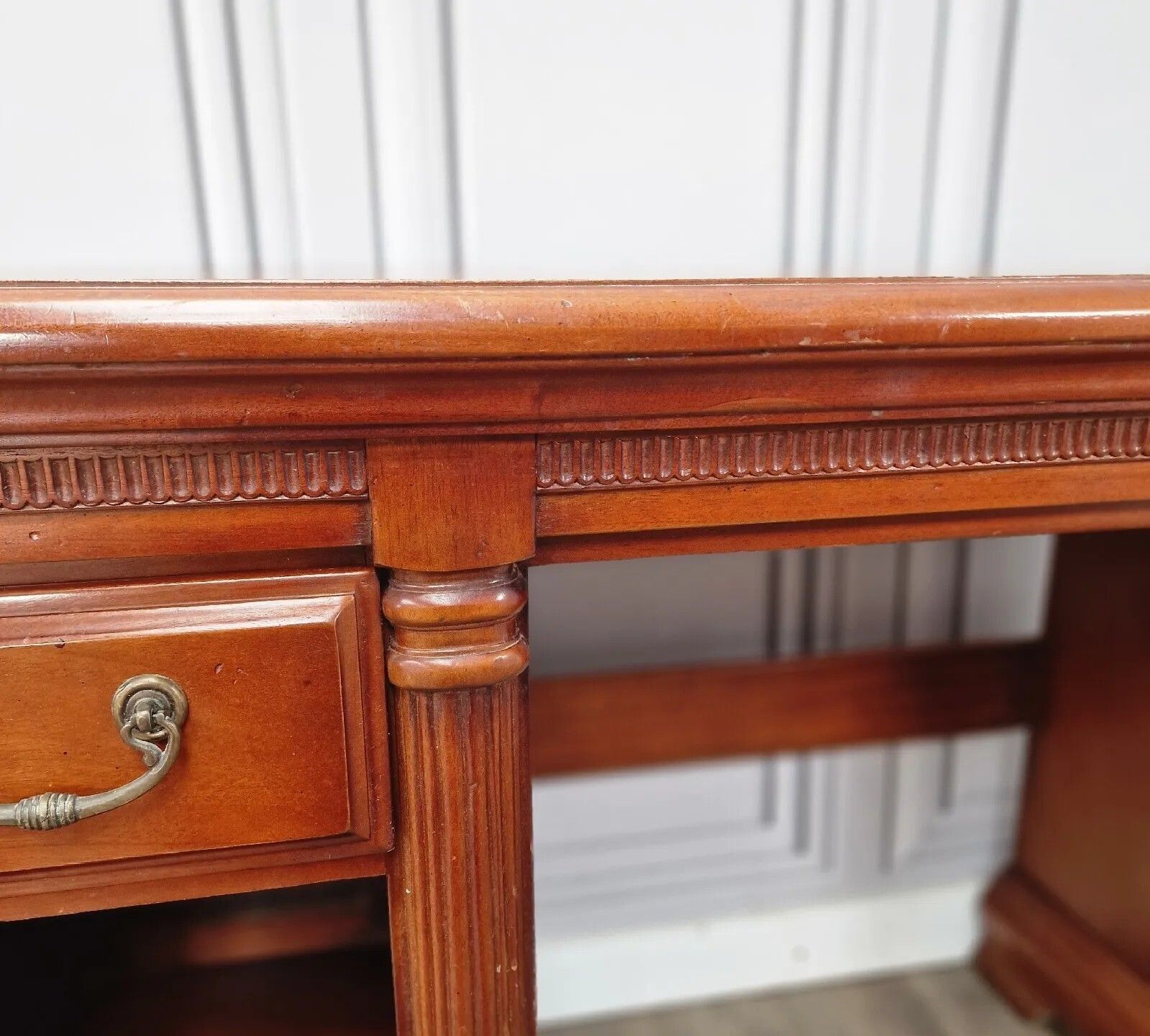 Antique Style Desk Dresser Wood Single Pedestal Writing Home Office  Drawer photo 240.0