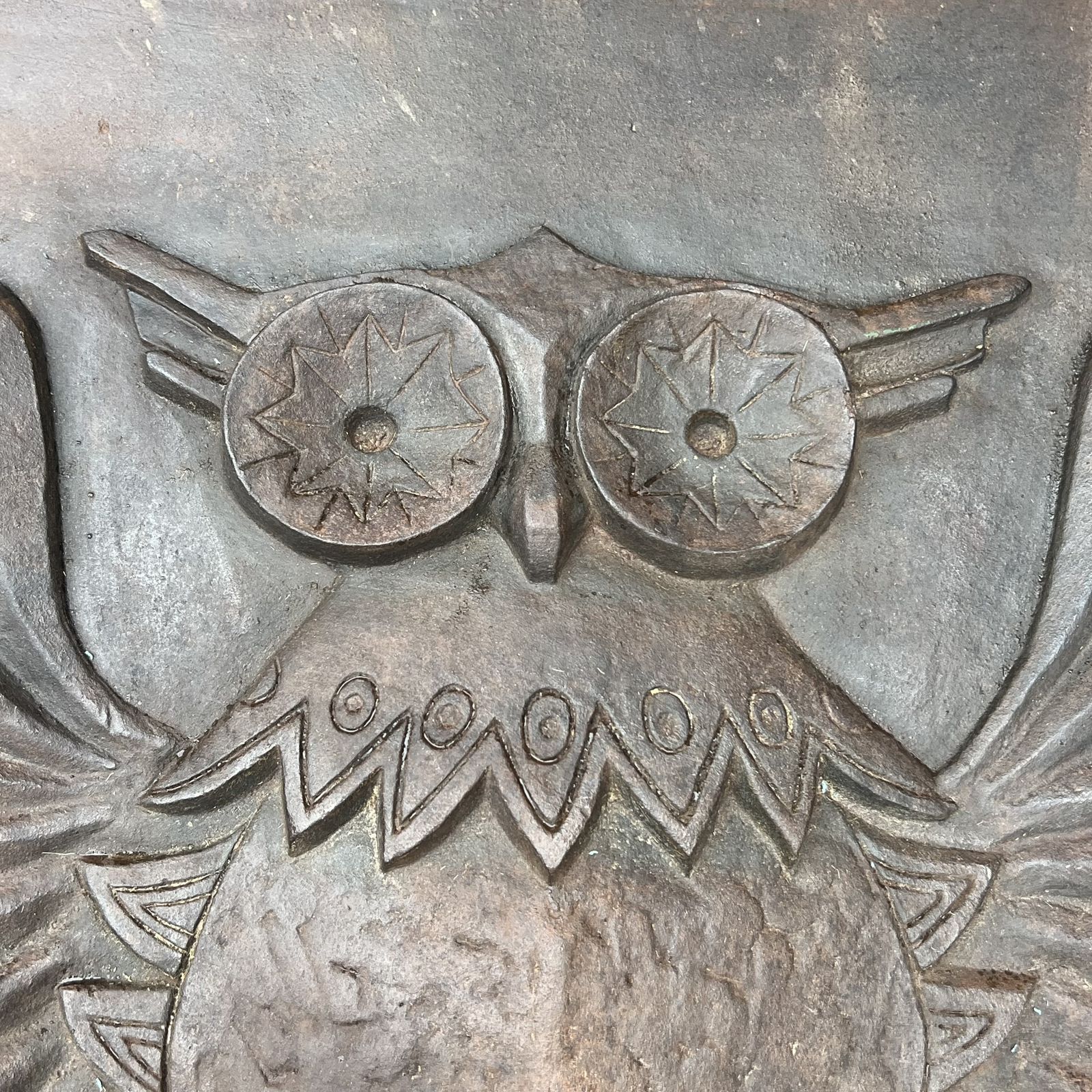 Important Modernist Cast Iron Fireback, Owl Model, Signed Lucas By The Stern Foundry photo vinterior