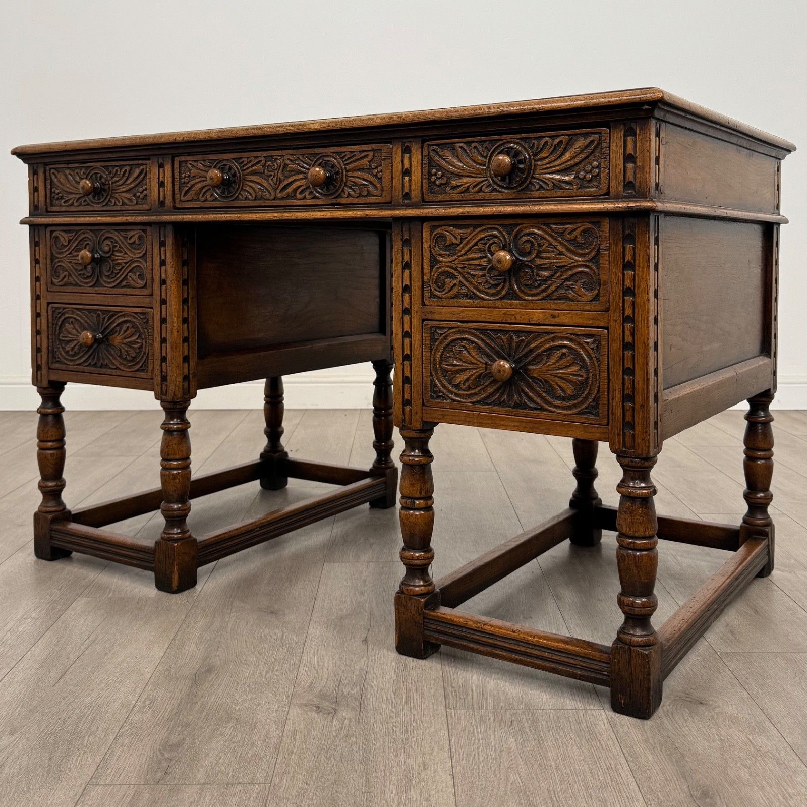 Antique 20th Century Fine Quality Jacobean Revival Desk In Oak photo furniture