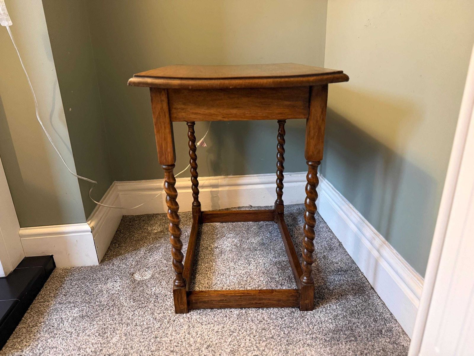 Antique Side Table With Barley Twist Legs. Victorian Oak Occasional Table photo 150.0
