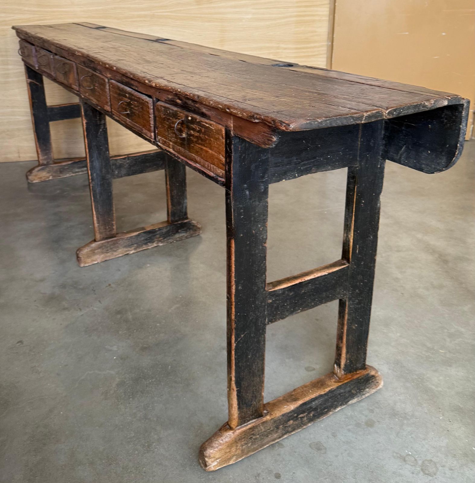 Grande console en bois massif de noyer à six tiroirs photo 7386.0