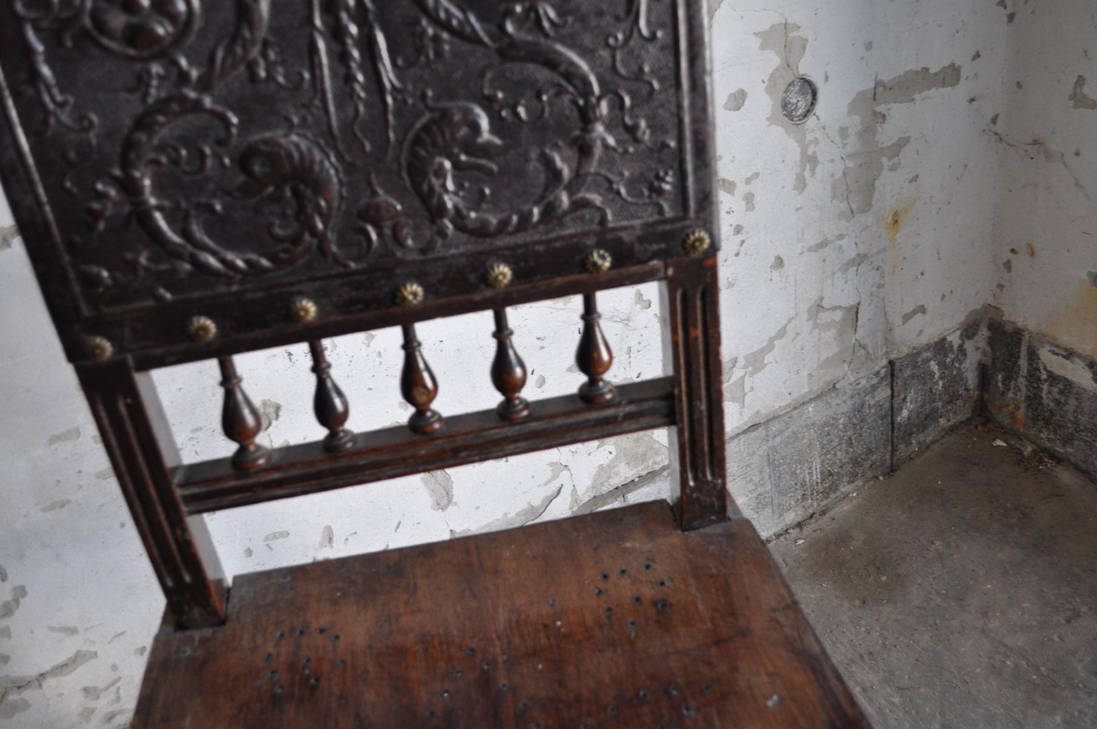 Set Of Antique Hungarian Embossed Leather Dining Chairs photo 1005.0