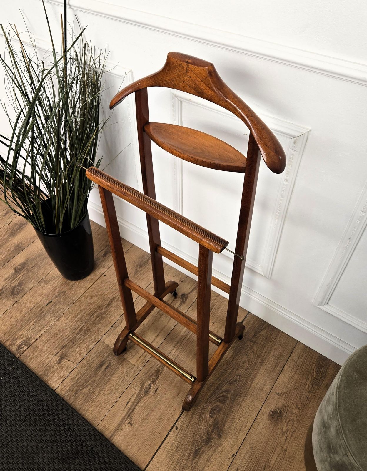 1970s Italian Mid Century Wood Valet Stand Dressboy photo vintage