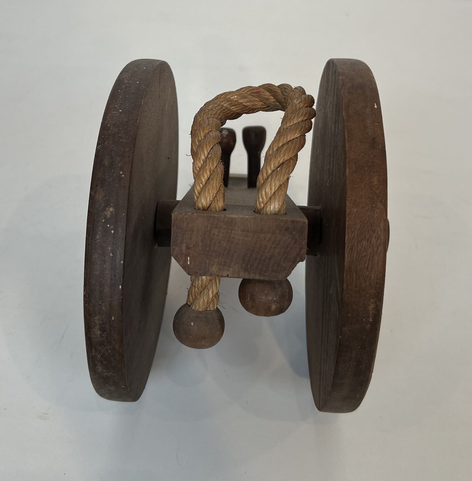 Wooden And Rope Bottle Holder By Adrien Audoux And Frida Minet (Audoux Minet) photo vinterior