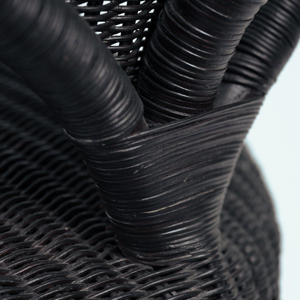 photo vinterior Set Of Sculptural Rattan Tripod Armchairs, 1980s