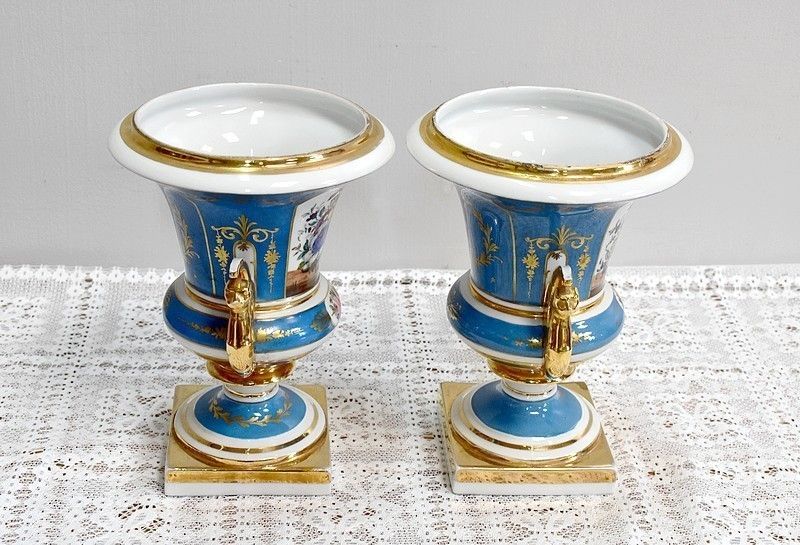 Pair Of Medici Vases In Sèvres Porcelain, 19th photo Home Decor