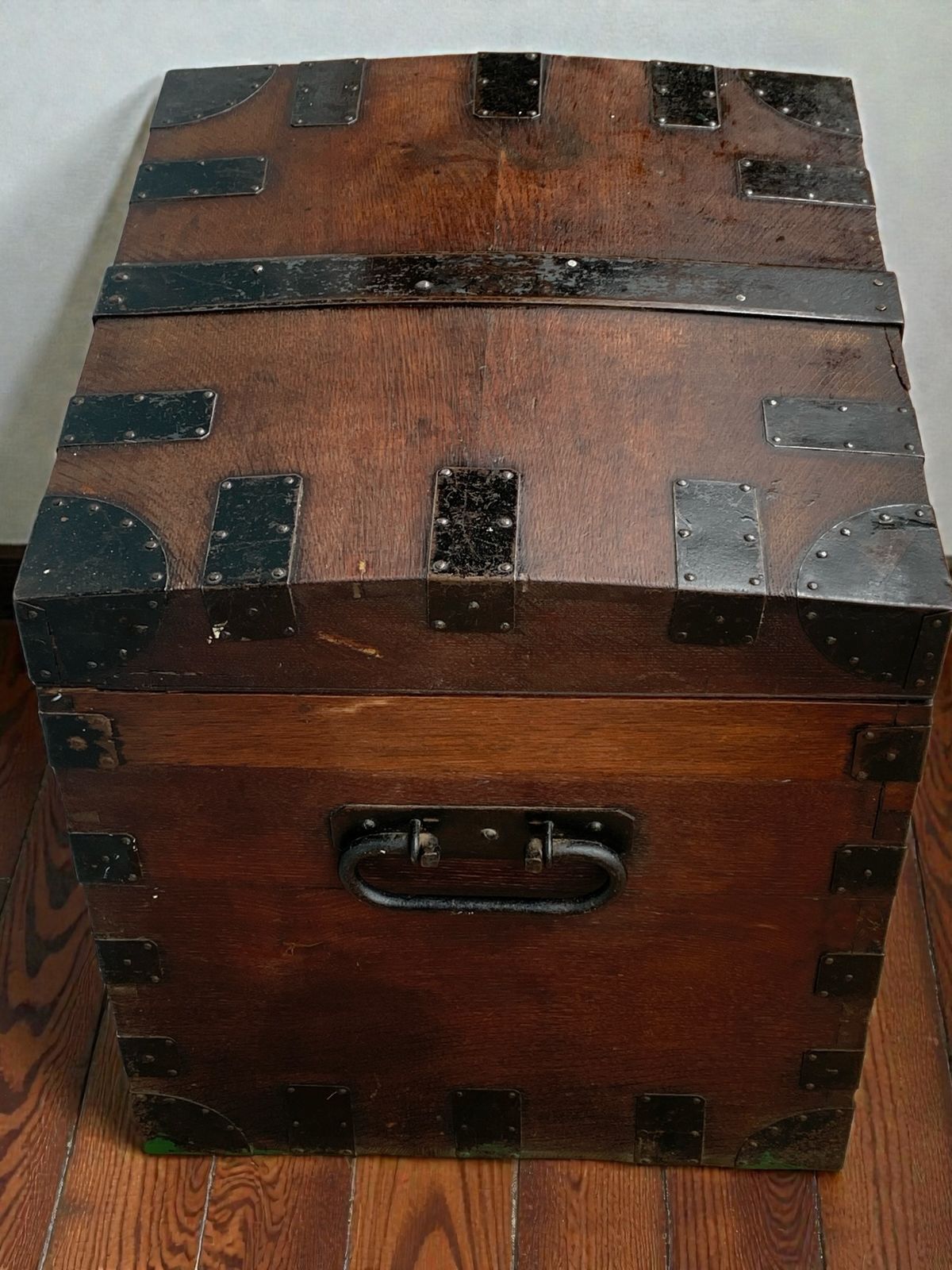 Antique Oak, Bound Iron Storage Trunk, Silver Chest, Campaign Chest, C 1800's. photo vinterior