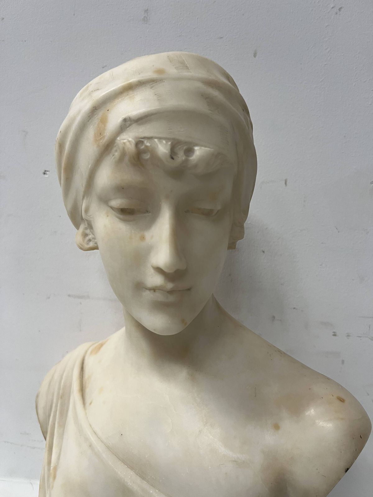 Marble Group Sculpted With A Bust Of A Young Woman, 20th Century photo buy