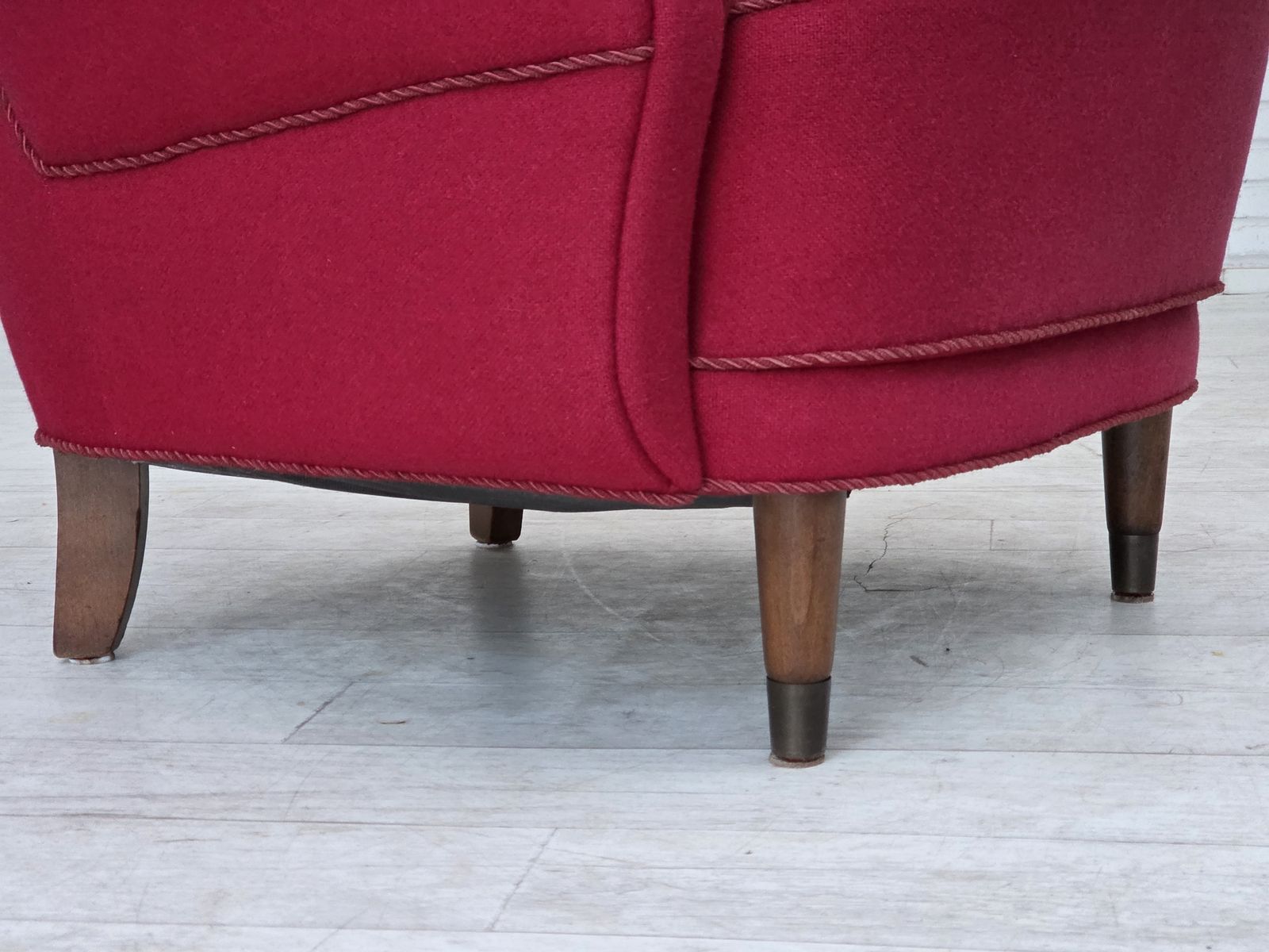 Jaren 1960, Deense Fauteuil, Meubelwol, Beukenhouten Poten. photo vintage