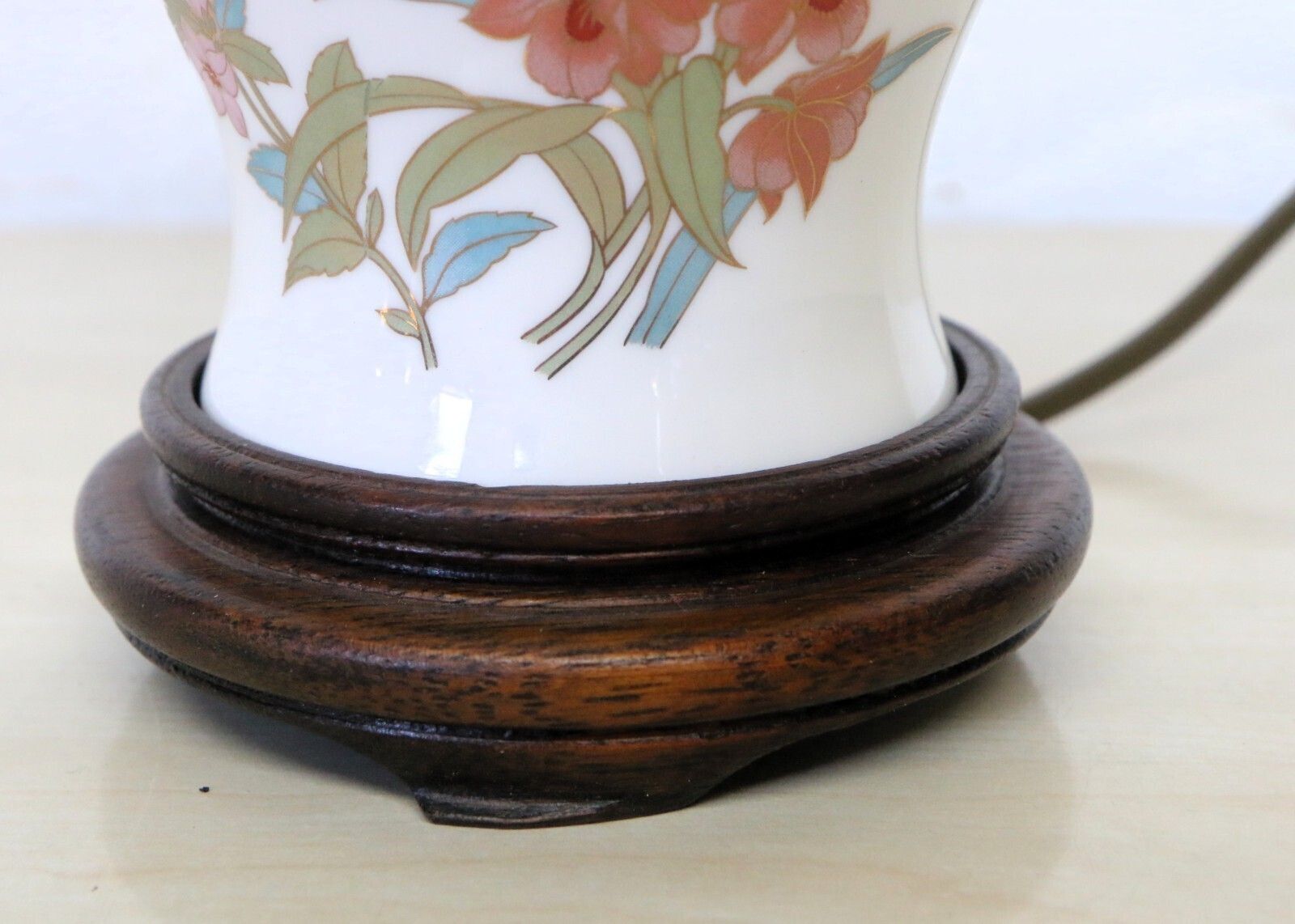 Table Lamp Small Oriental Japanese Gilt Transfer Vintage Ceramic Lamp 1990's Vgc photo Lighting