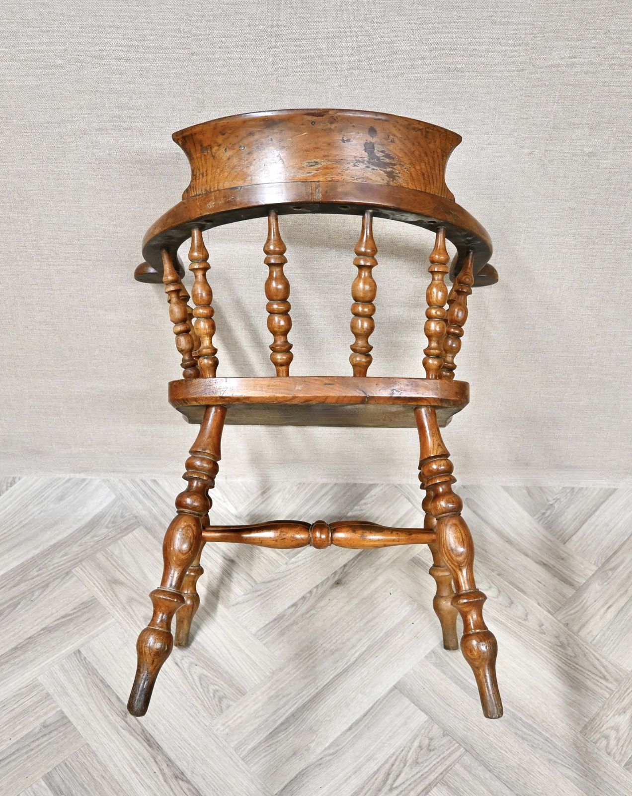 Antique Windsor Smoker's Bow Armchair photo 400.0