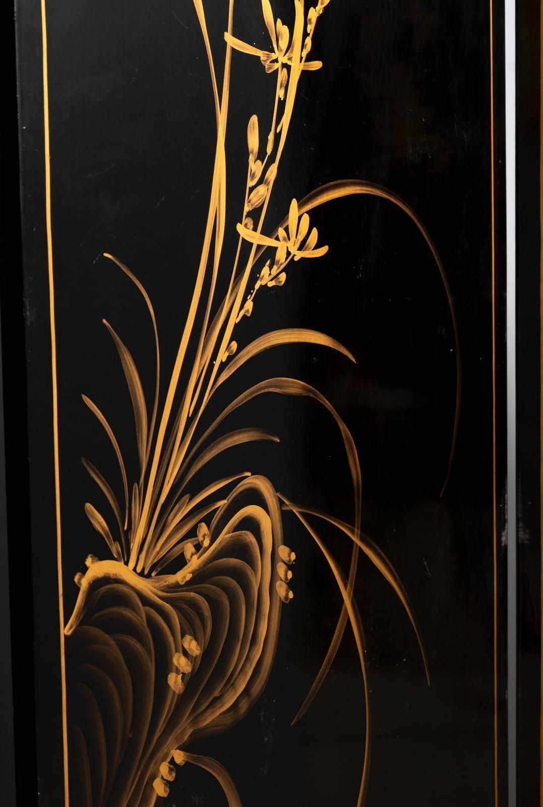 Chinese Export Black Lacquer And Mother Of Pearl Folding Screen Mid 20th Century photo vinterior
