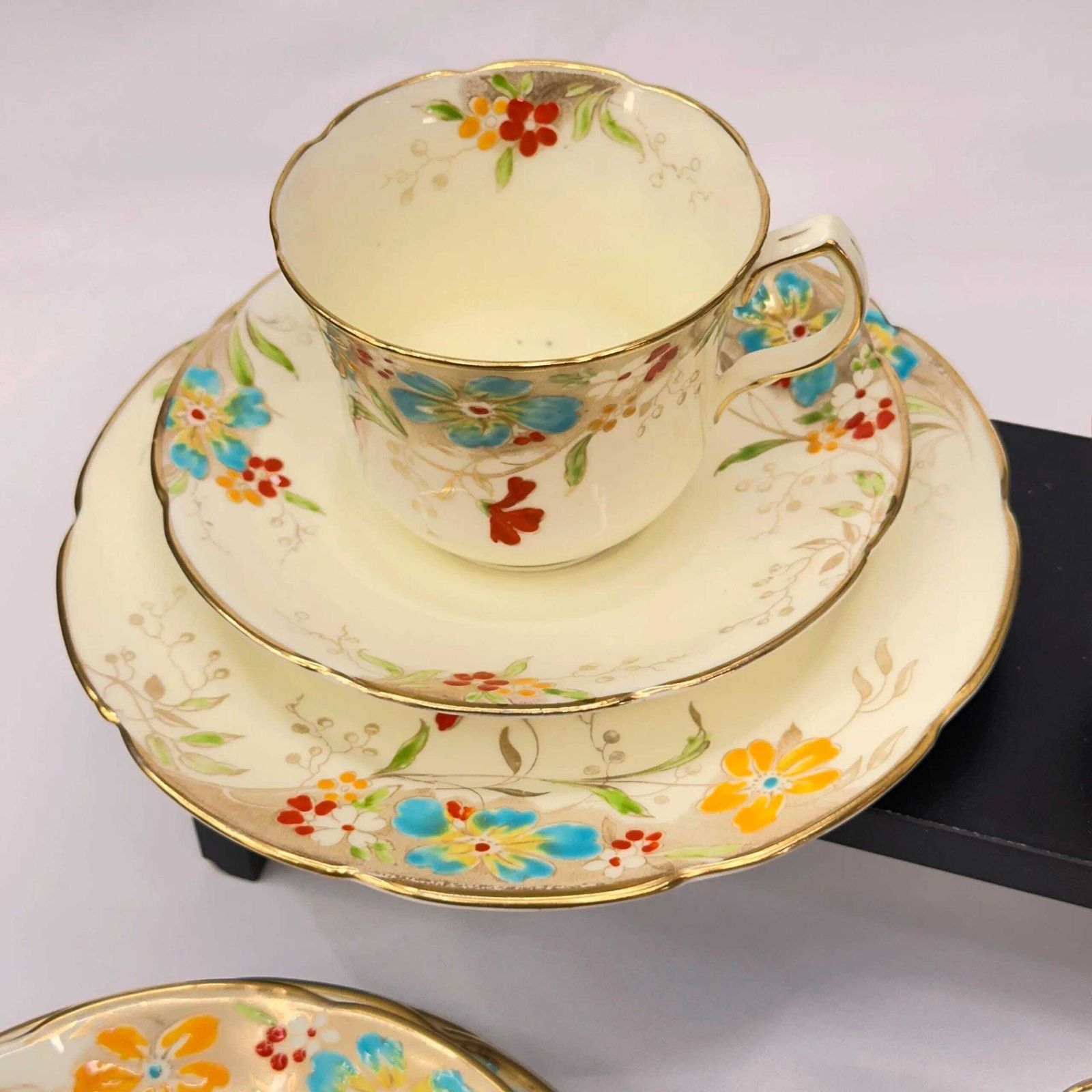 photo vintage Collingwoods Bone China Tea Set 4 Trios Hand Painted Floral 7509 Vintage England